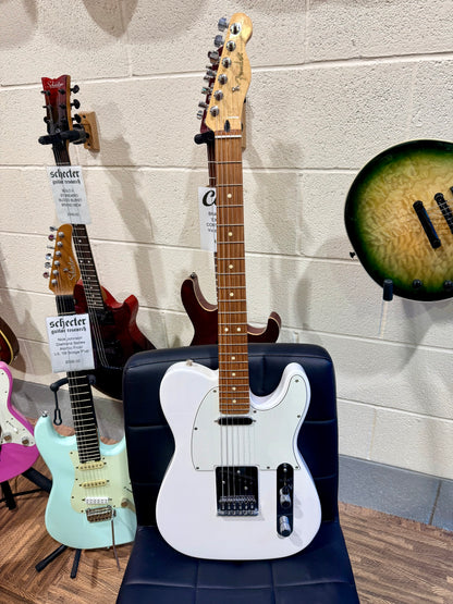 🌟MINT 2021🌟 Fender Player Telecaster Pau Ferro~Polar White~ Mexican MIM Tele