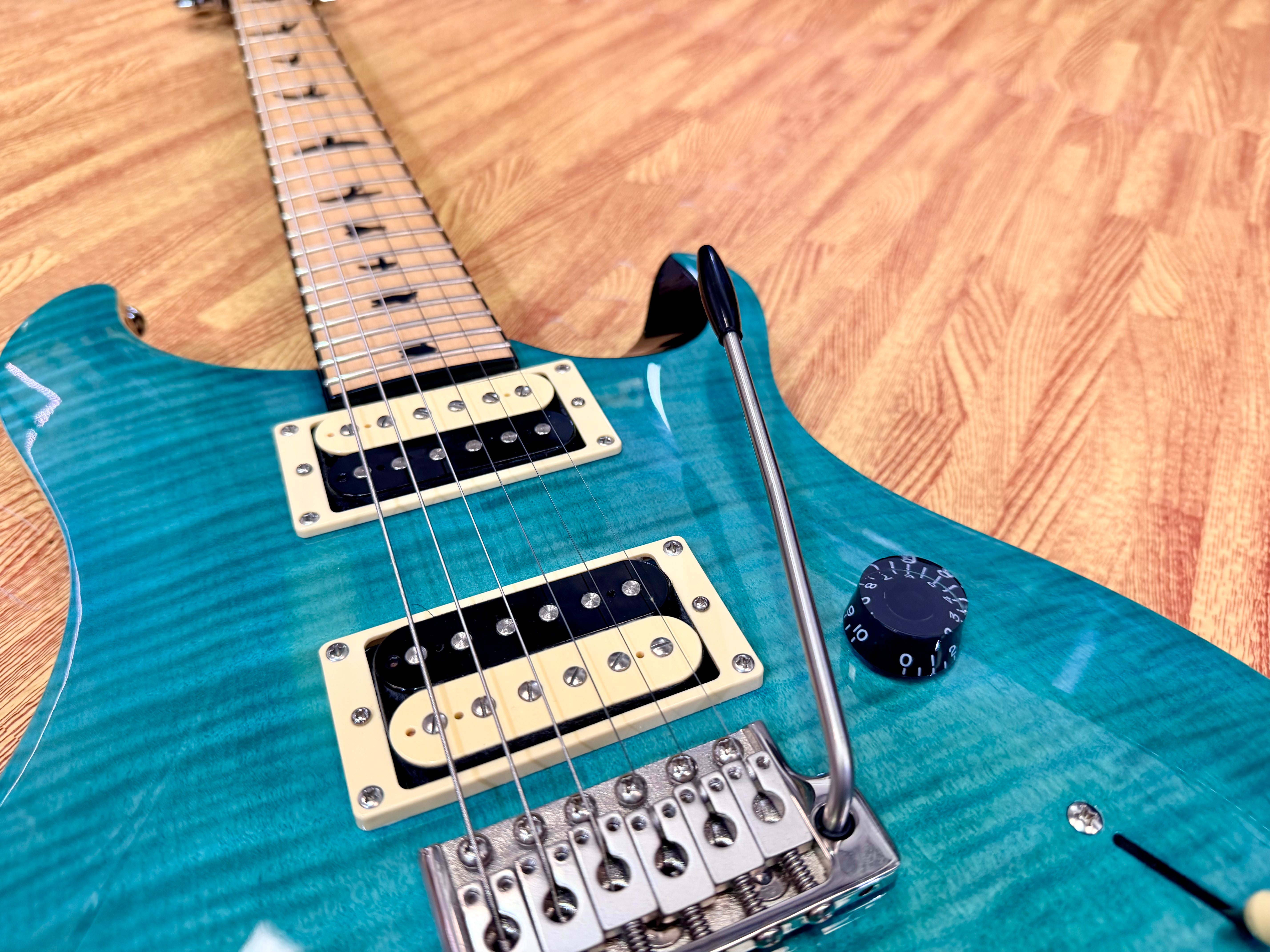 ✨RARE✨ PRS SE Custom 24 Roasted Maple Limited Edition~ Sapphire Turquoise + Bag