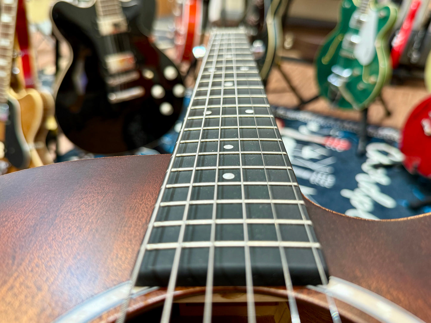 🪵 Martin StreetMaster 000C JR-10E Junior Electro Acoustic~ Dark Mahogany + Bag 🪵