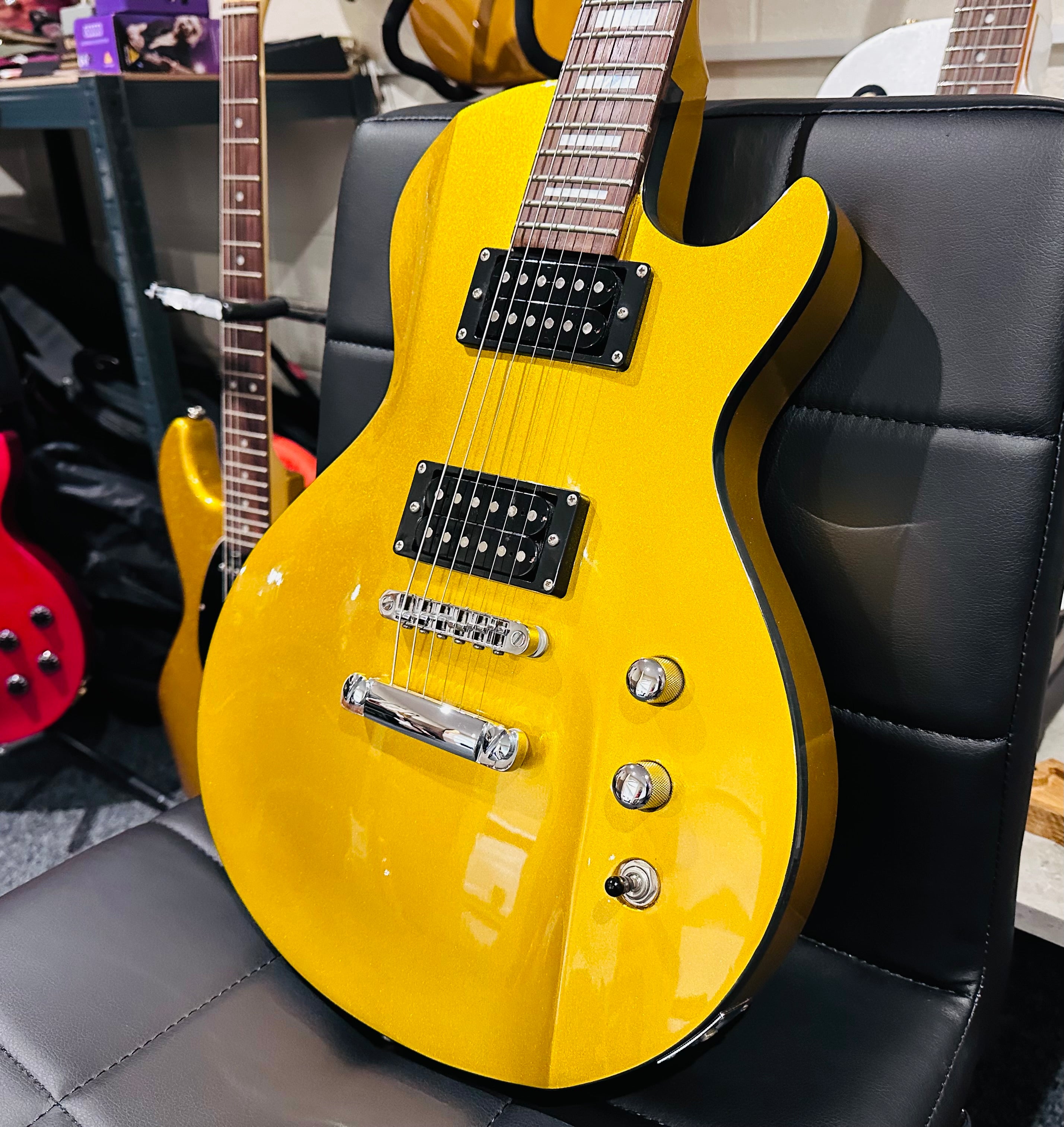 🌟ULTRA RARE & SPECIAL🌟 Lodestone UK Pulse Les Paul Shape Electric Guitar~ Gold