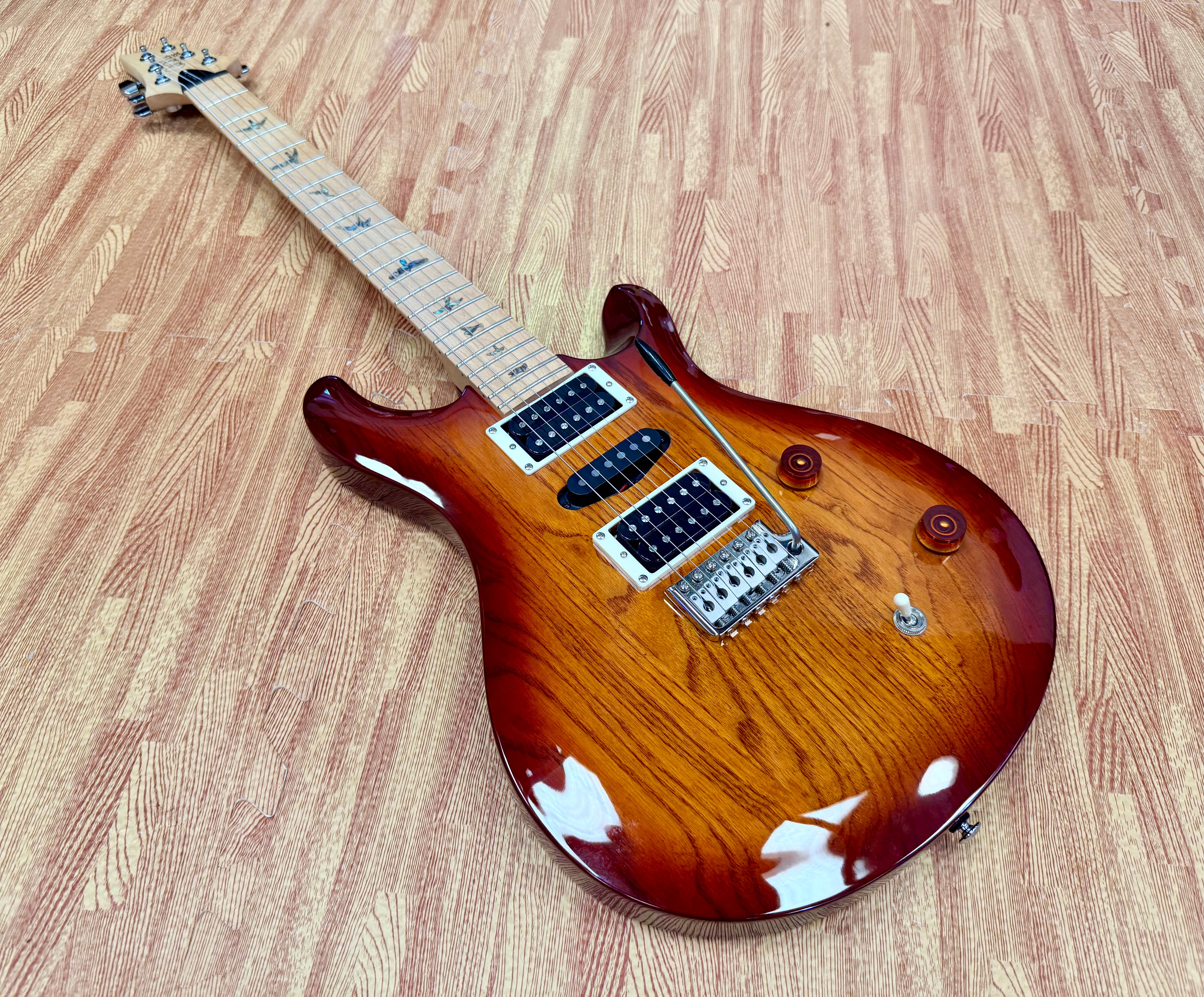 🔥EX-DEMO🔥 PRS SE Swamp Ash Special 2023 Vintage Sunburst~ Maple Neck ~ Gig Bag