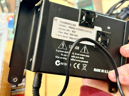 🎸 Voodoo Lab Pedal Power Digital USA Isolated Pedalboard Power Supply  🎸