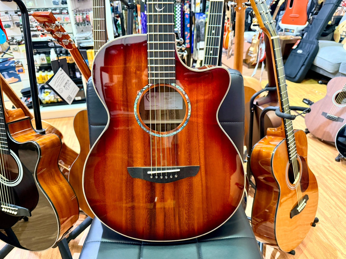 Faith Blood Moon Venus FVBMB All-Solid Trembesi Electro-Acoustic Guitar + Case