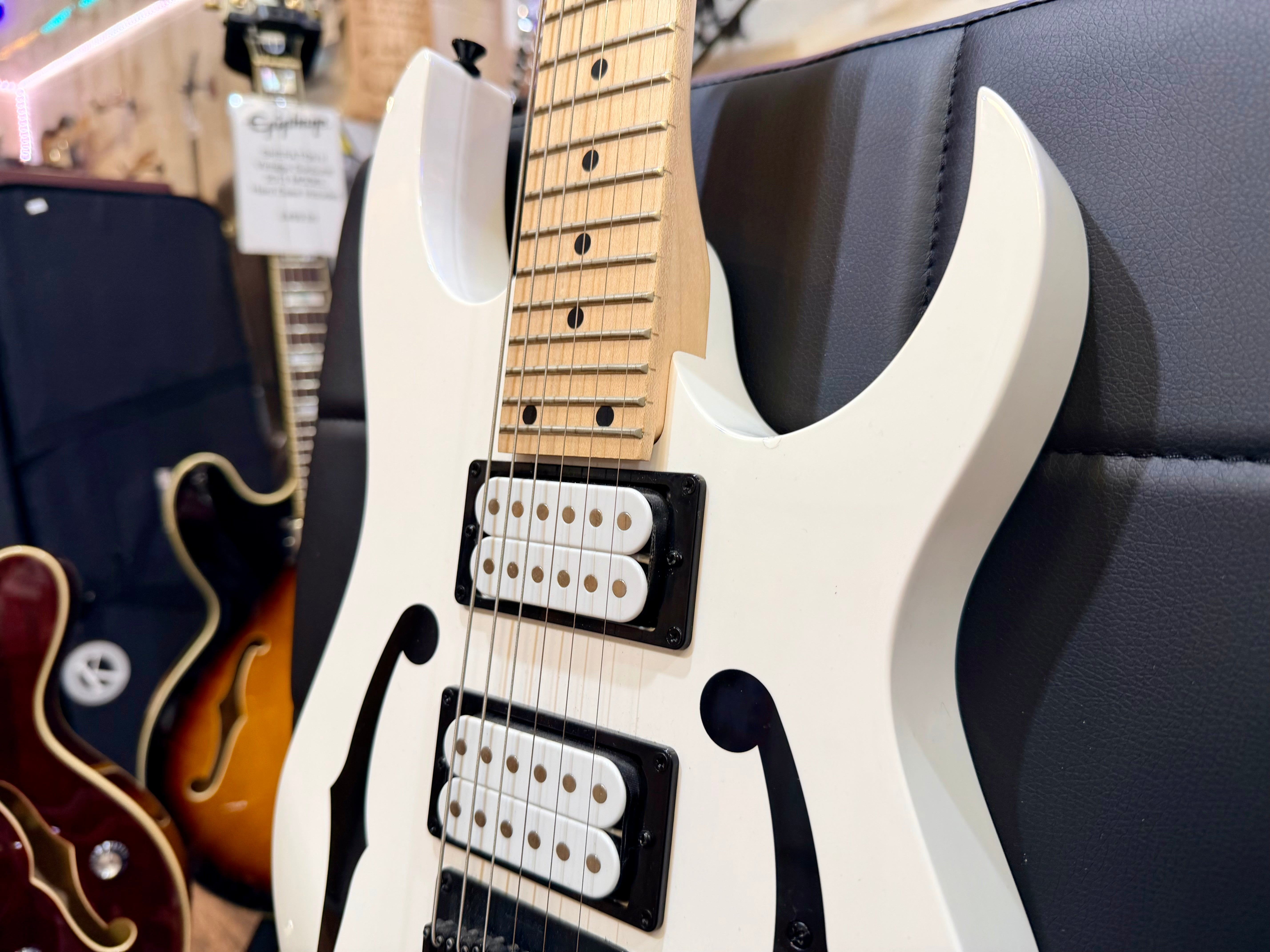 🔥 3/4 Size 🔥 Ibanez PGM Paul Gilbert Mikro Series Electric Guitar~ White!