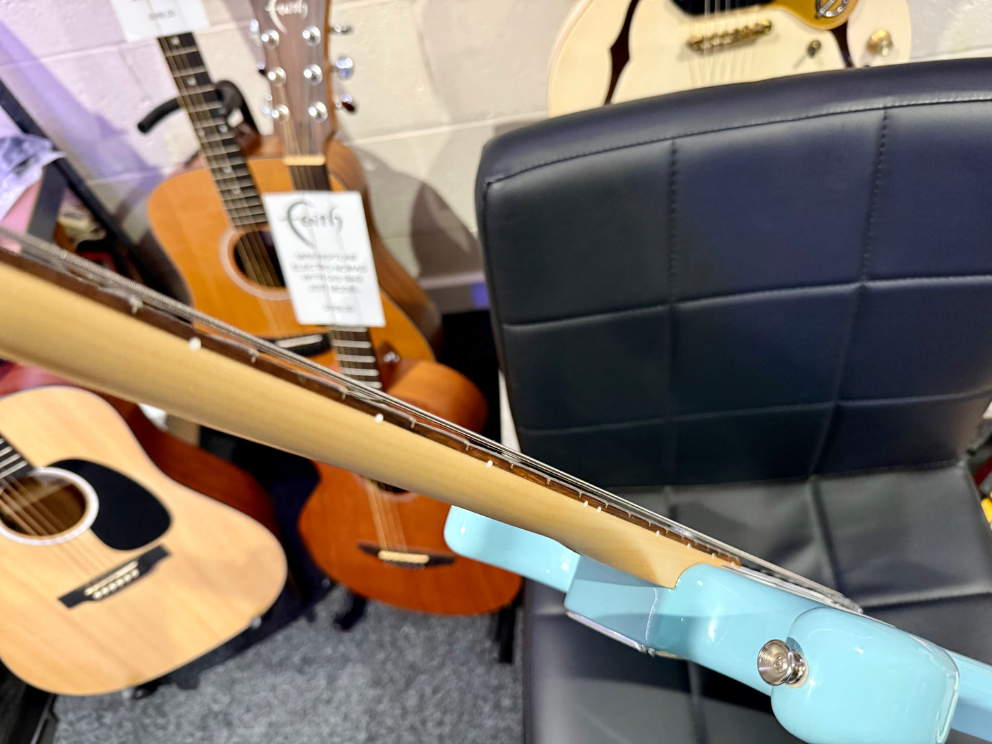 🌟2023🌟 Fender Tom Delonge Stratocaster~ Daphne Blue Signature~ Mexican Strat!