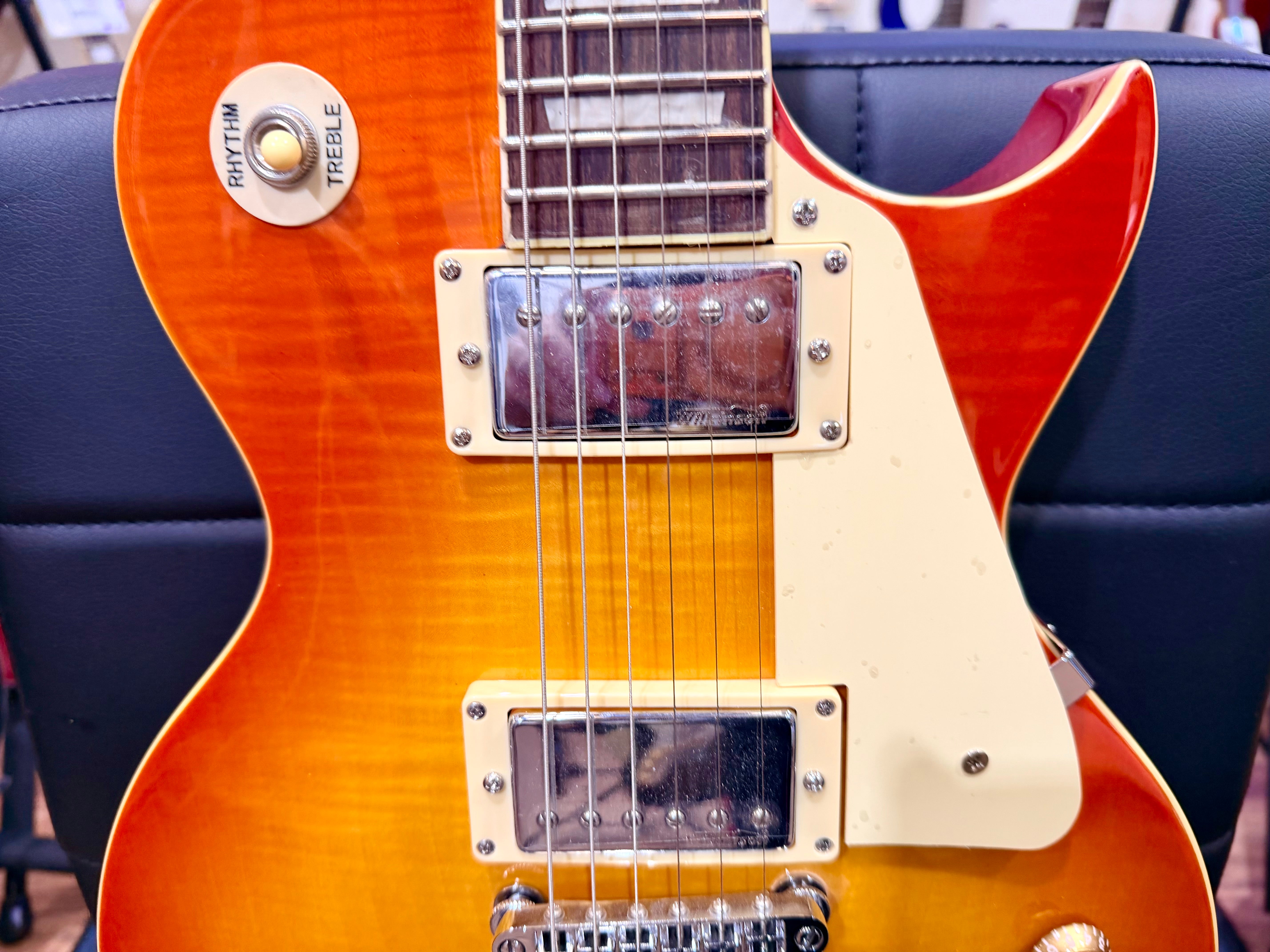 🍯B-STOCK🍯 Vintage V100 ReIssued Electric Guitar ~ Honeyburst Les Paul!