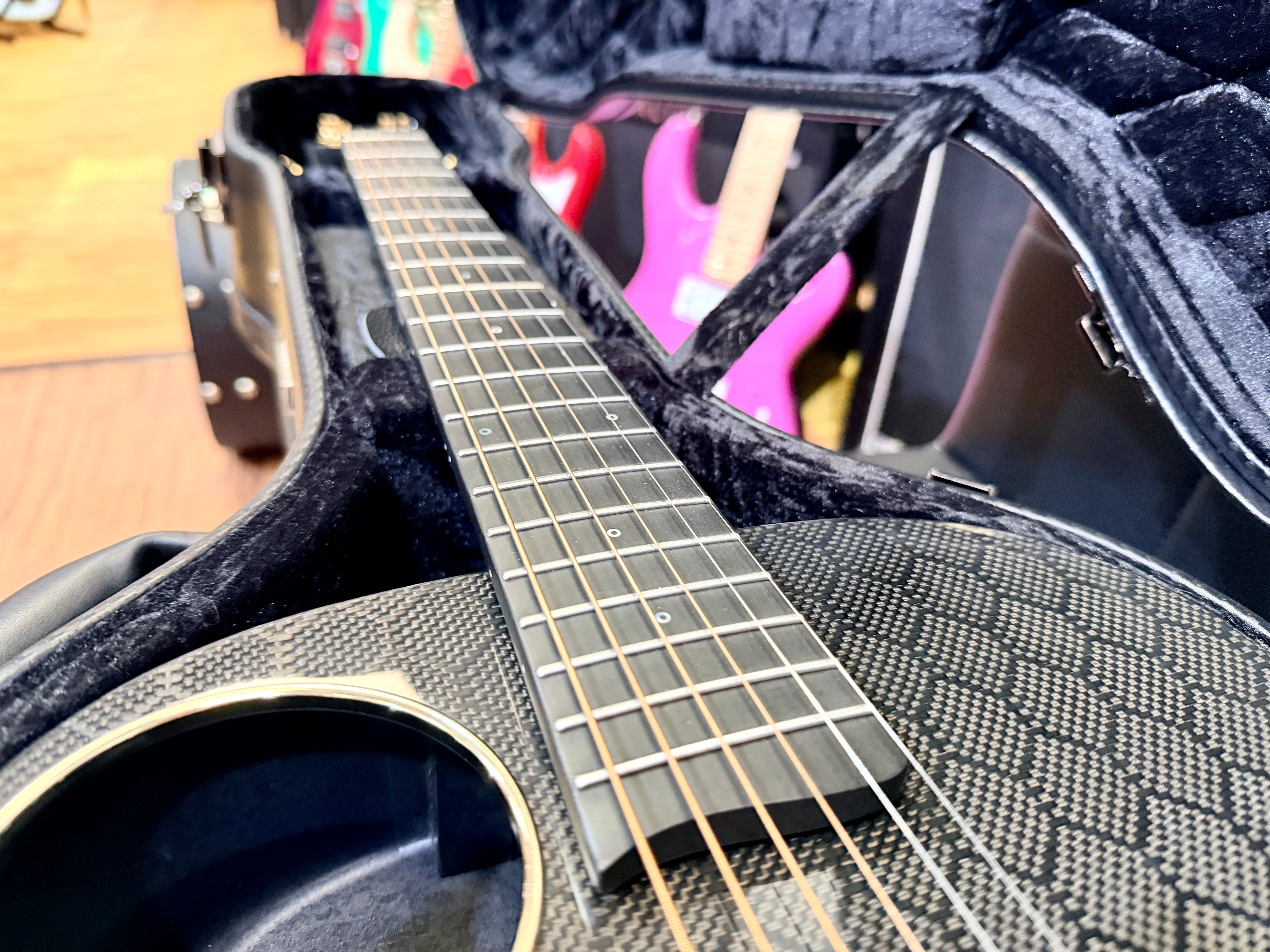 🔥MINT🔥 Enya X4 Pro Mini/EQ Carbon Fibre Electro-Acoustic Smart Guitar + Case!