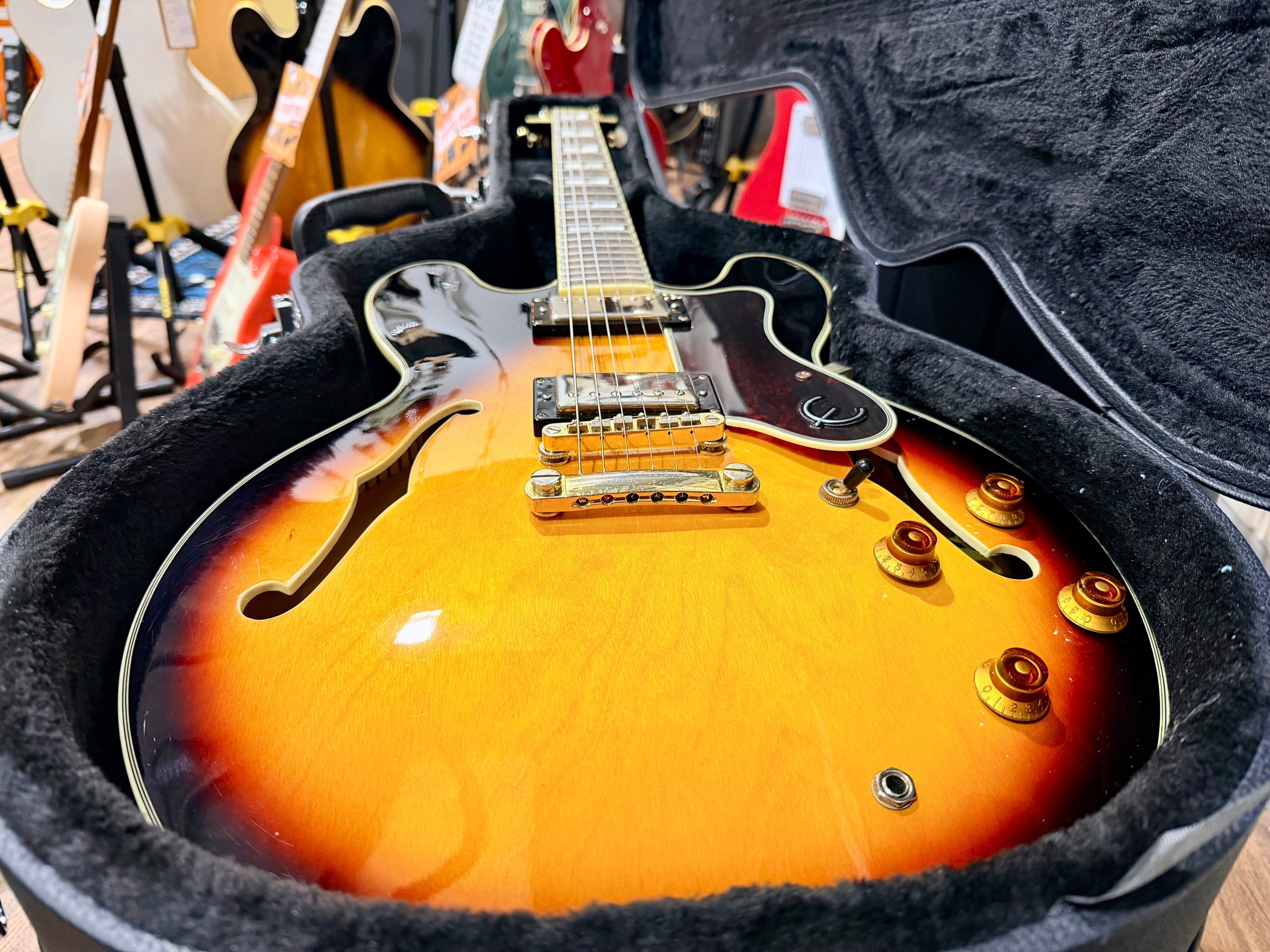 ☀️2013☀️ Epiphone Sheraton ii VS~ Vintage Sunburst~ Hollow-body~ Hard Case!
