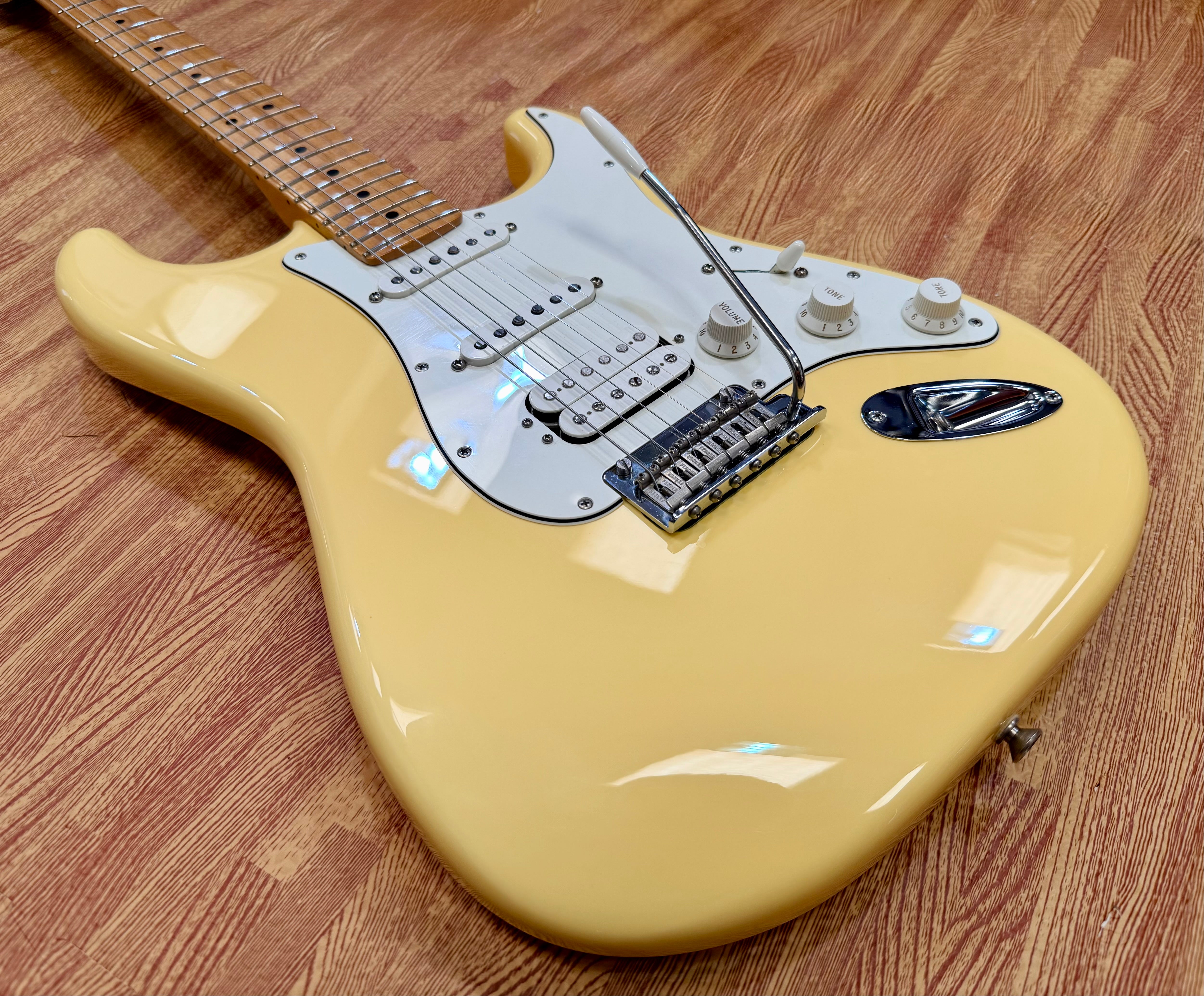 ✨MINT 2018✨ Fender Player Stratocaster HSS~ Buttercream Maple Neck + Gig Bag!