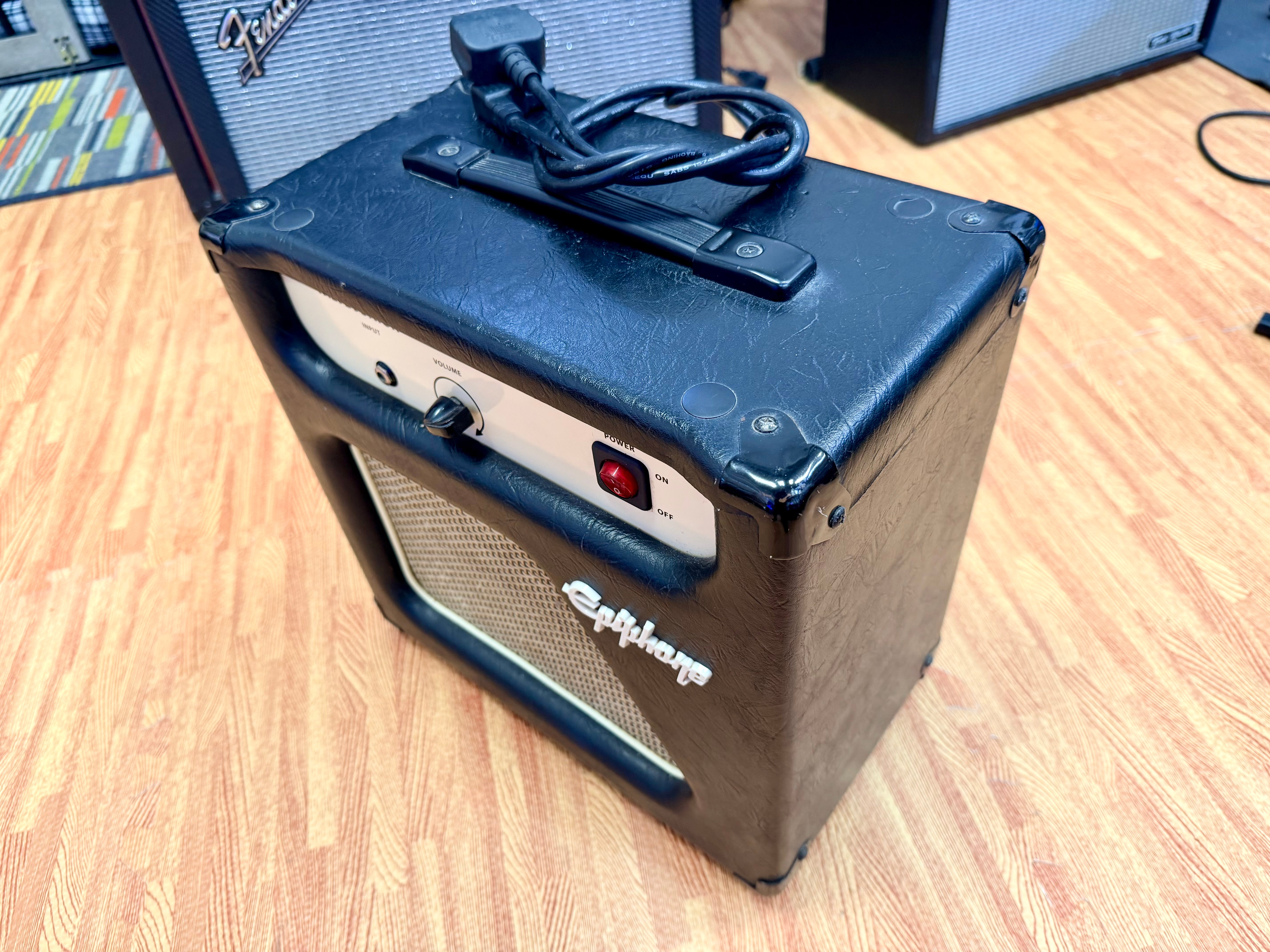 🎸 Epiphone Valve Junior 5W Valve Combo Guitar Amplifier~ 1x8 Amp 🎸