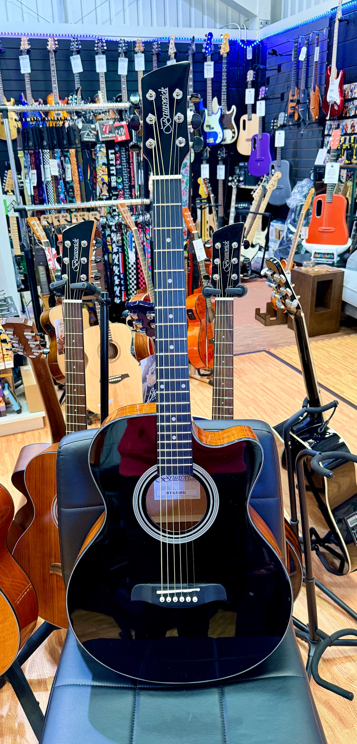 Brunswick BTK50BK Advanced Stage Electro Acoustic Guitar~ Black Gloss Cutaway