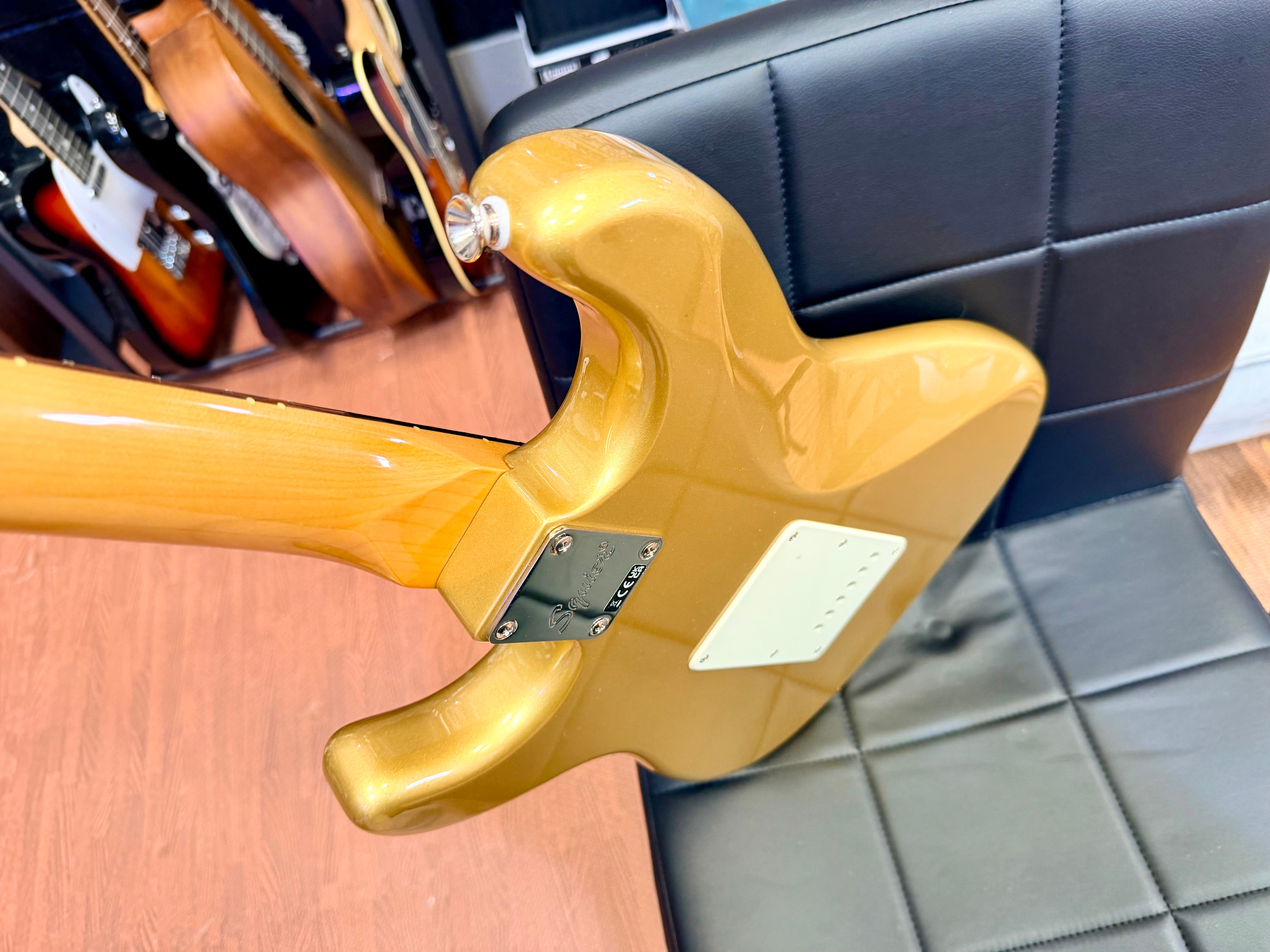 ✨MINT✨ Fender Squier FSR Classic Vibe 60s Stratocaster~ Aztec Gold~ 2025 Strat
