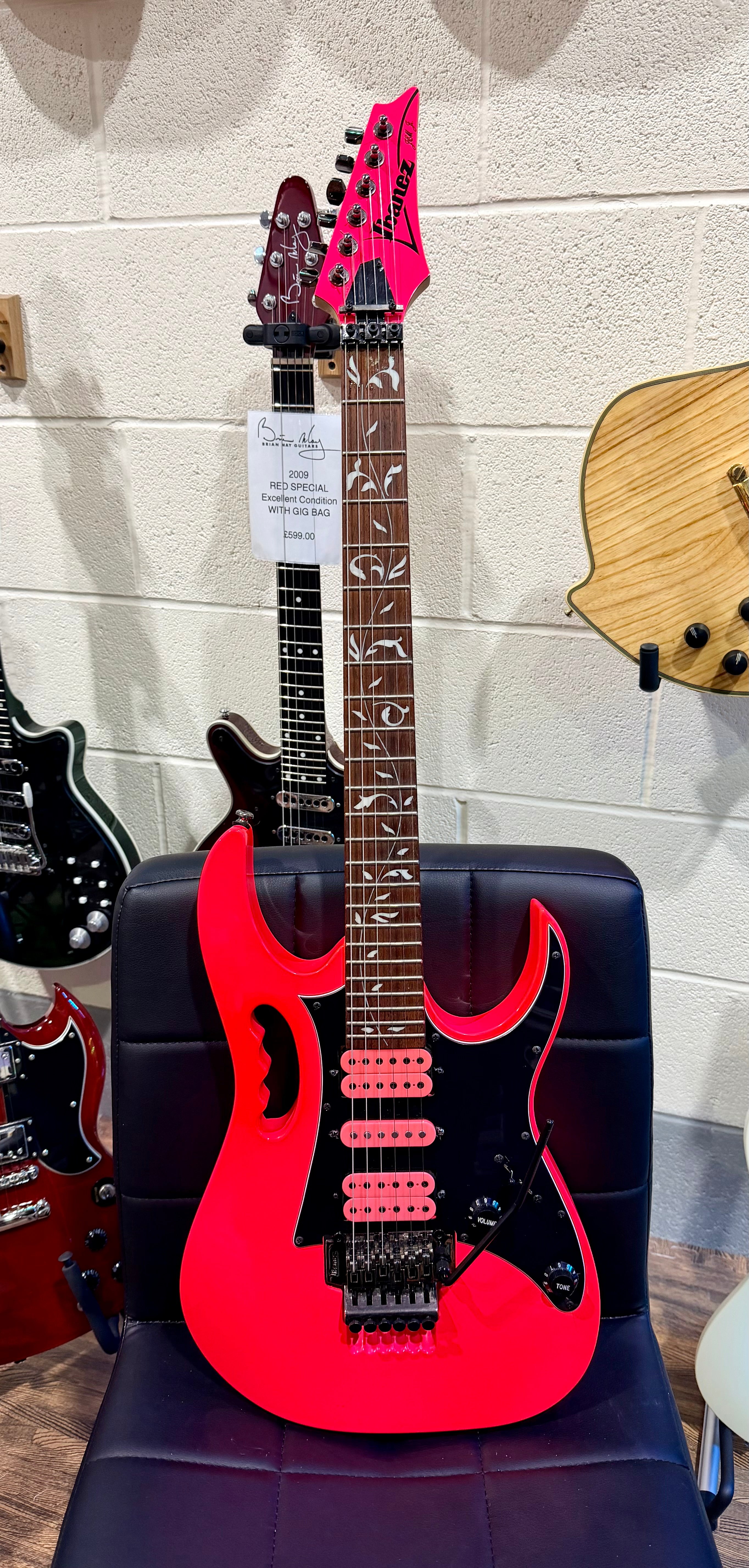 🔥2019🔥 Ibanez JEMJR Steve Vai Signature Electric Guitar~ Jem Junior~ Neon Pink