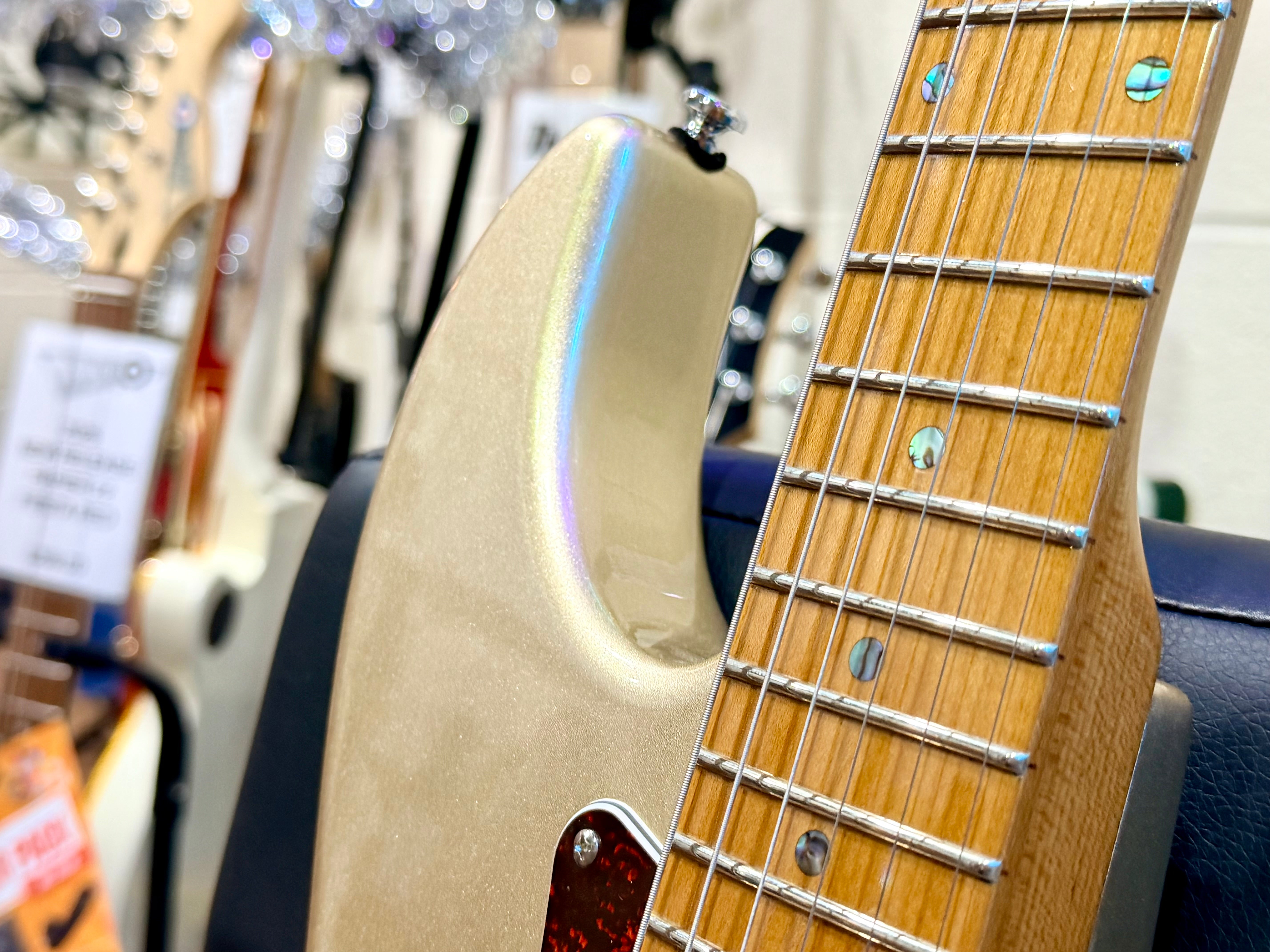 🌟EX-DEMO🌟 Sire Larry Carlton S7 Electric Guitar~ Champagne Gold~ 2025!