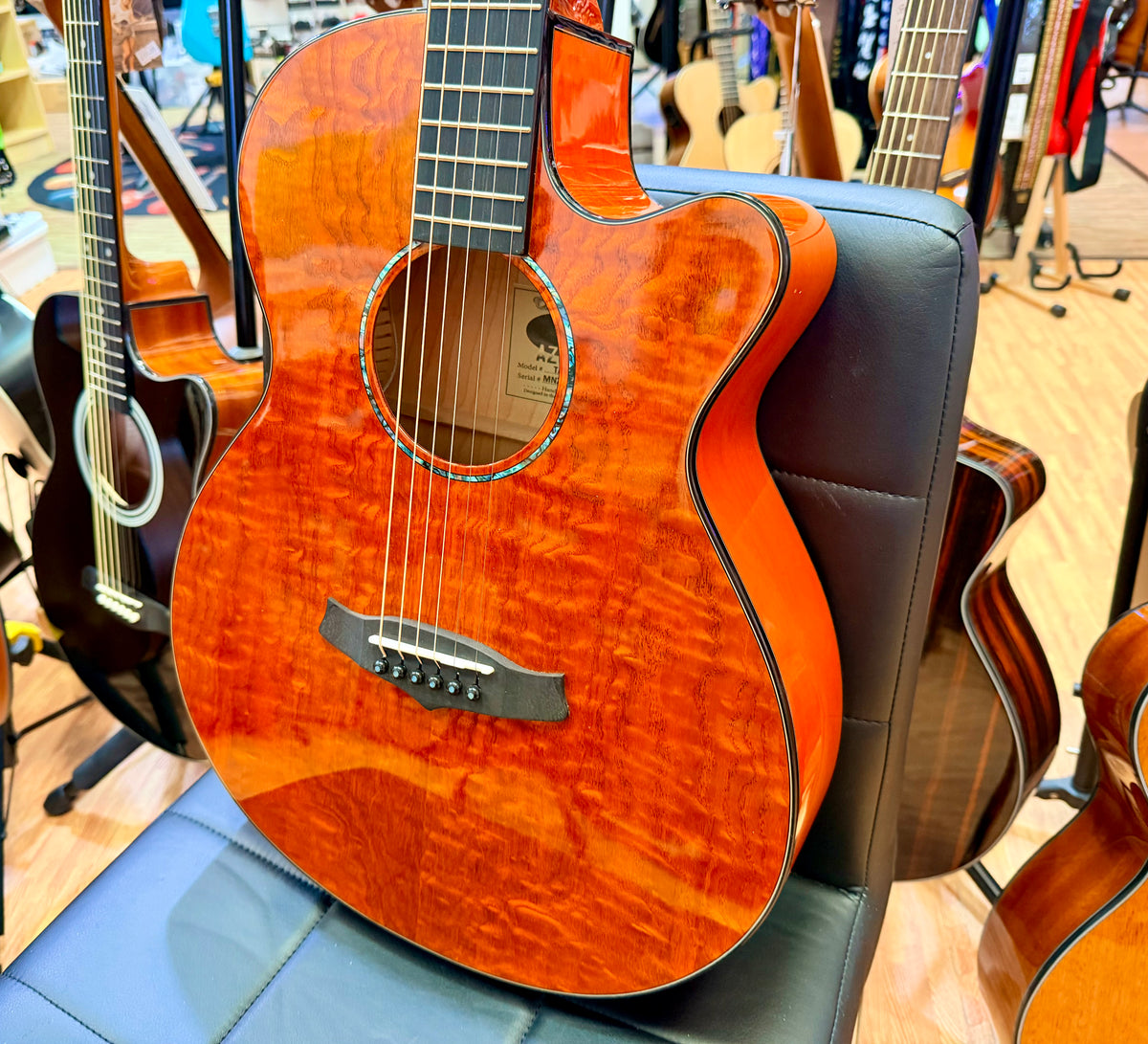 Tanglewood Azure TA4CEHN Super Folk Electro Acoustic~ Shoreline Amber Gloss