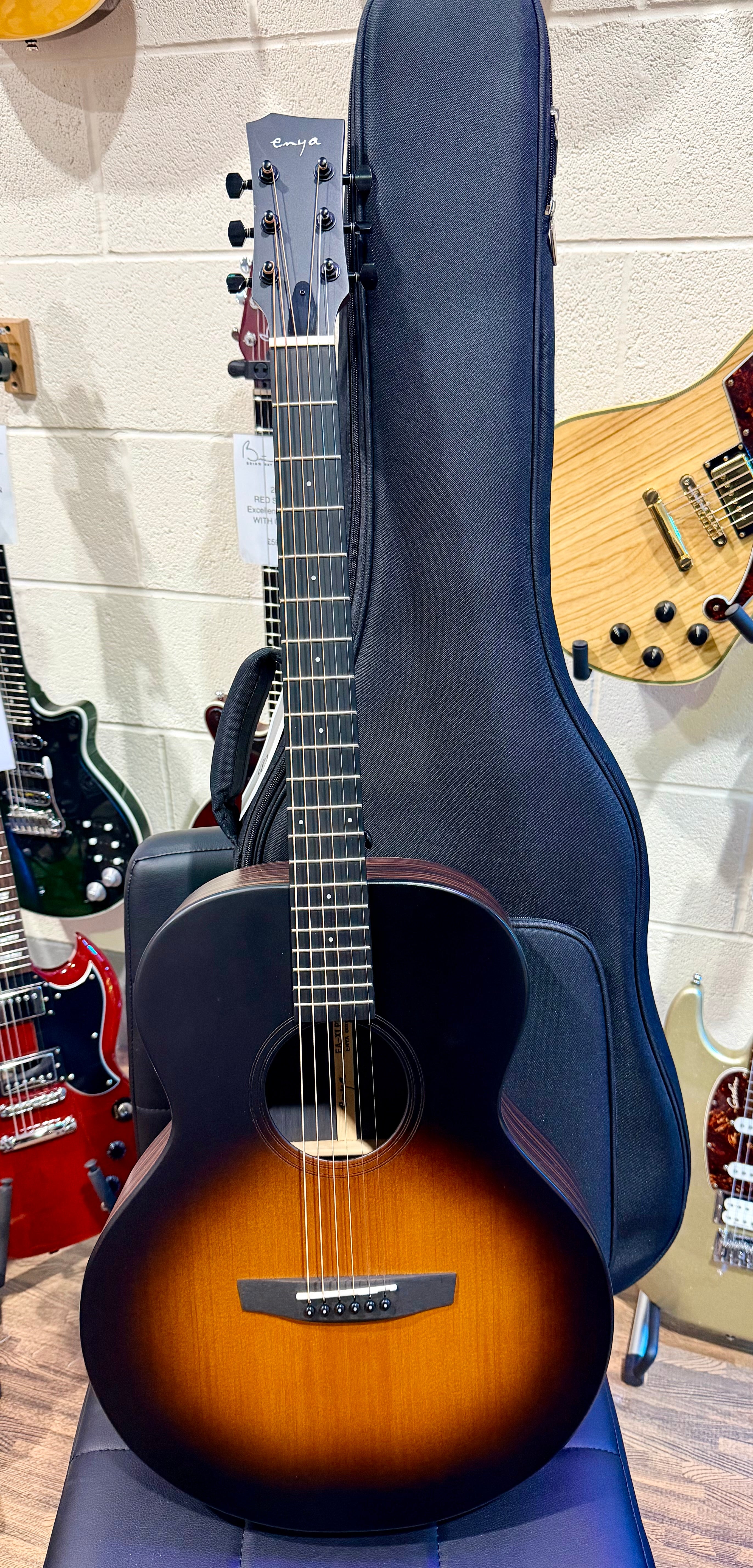 🔥NEW 2025🔥 Enya EA-X1 Pro~Vintage Sunburst Acoustic Guitar~Sitka Spruce & bag