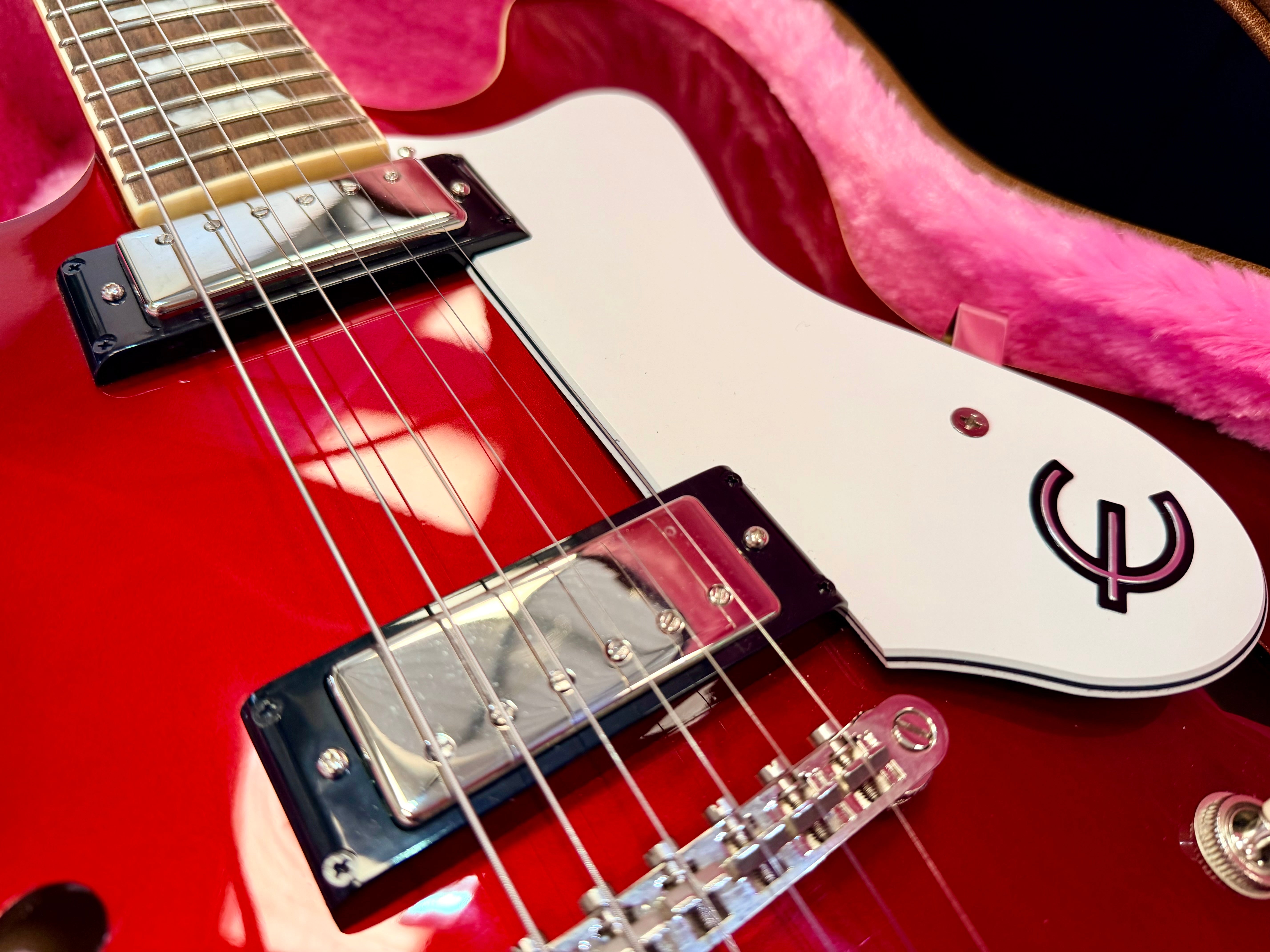 ✨2023✨ Epiphone Riviera Semi-Hollow Sparkling Burgundy~ Frequensator~ Hard Case