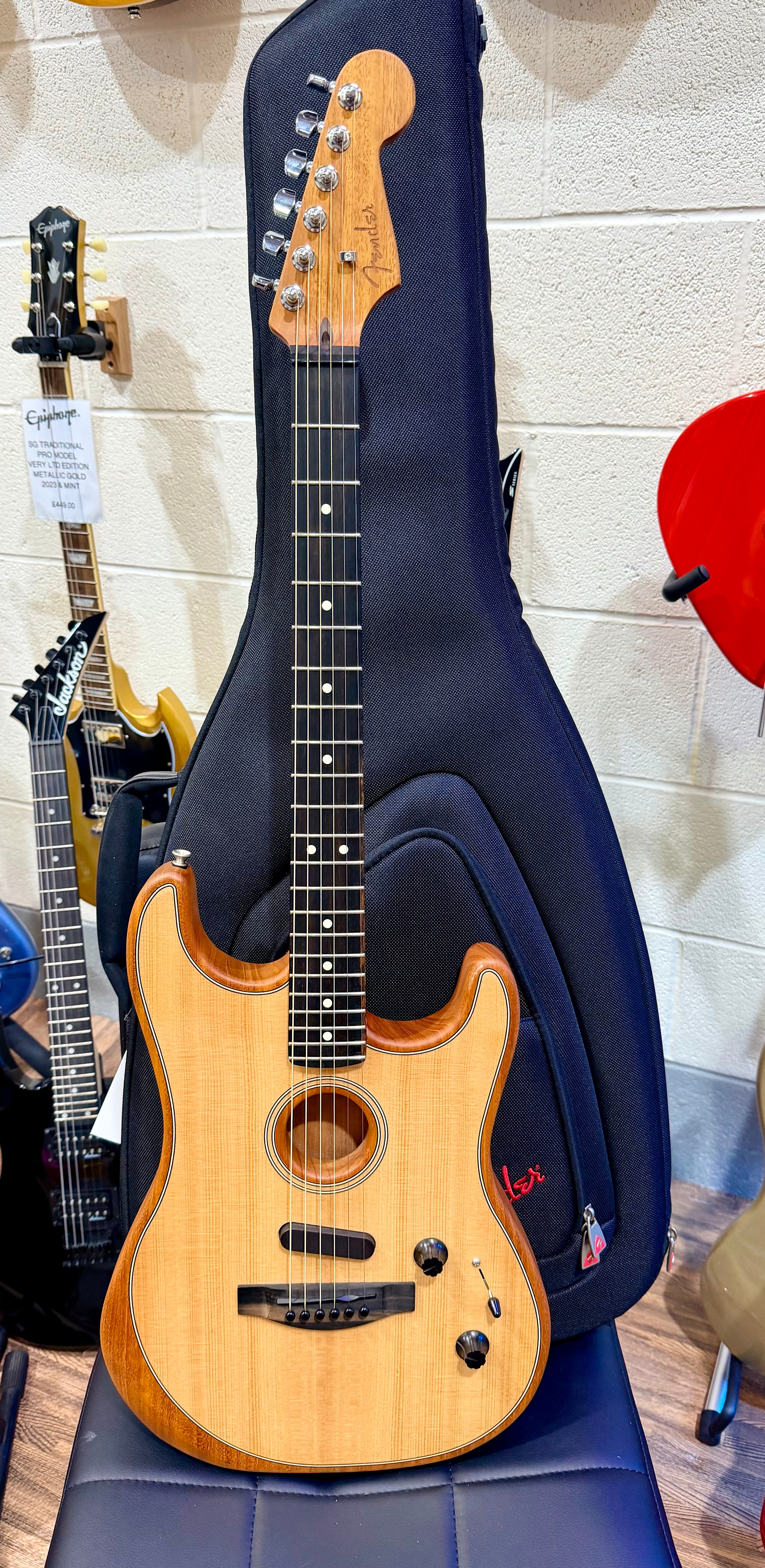 🇺🇸2021🇺🇸 Fender American Acoustasonic Stratocaster~ Natural Finish + Gig Bag