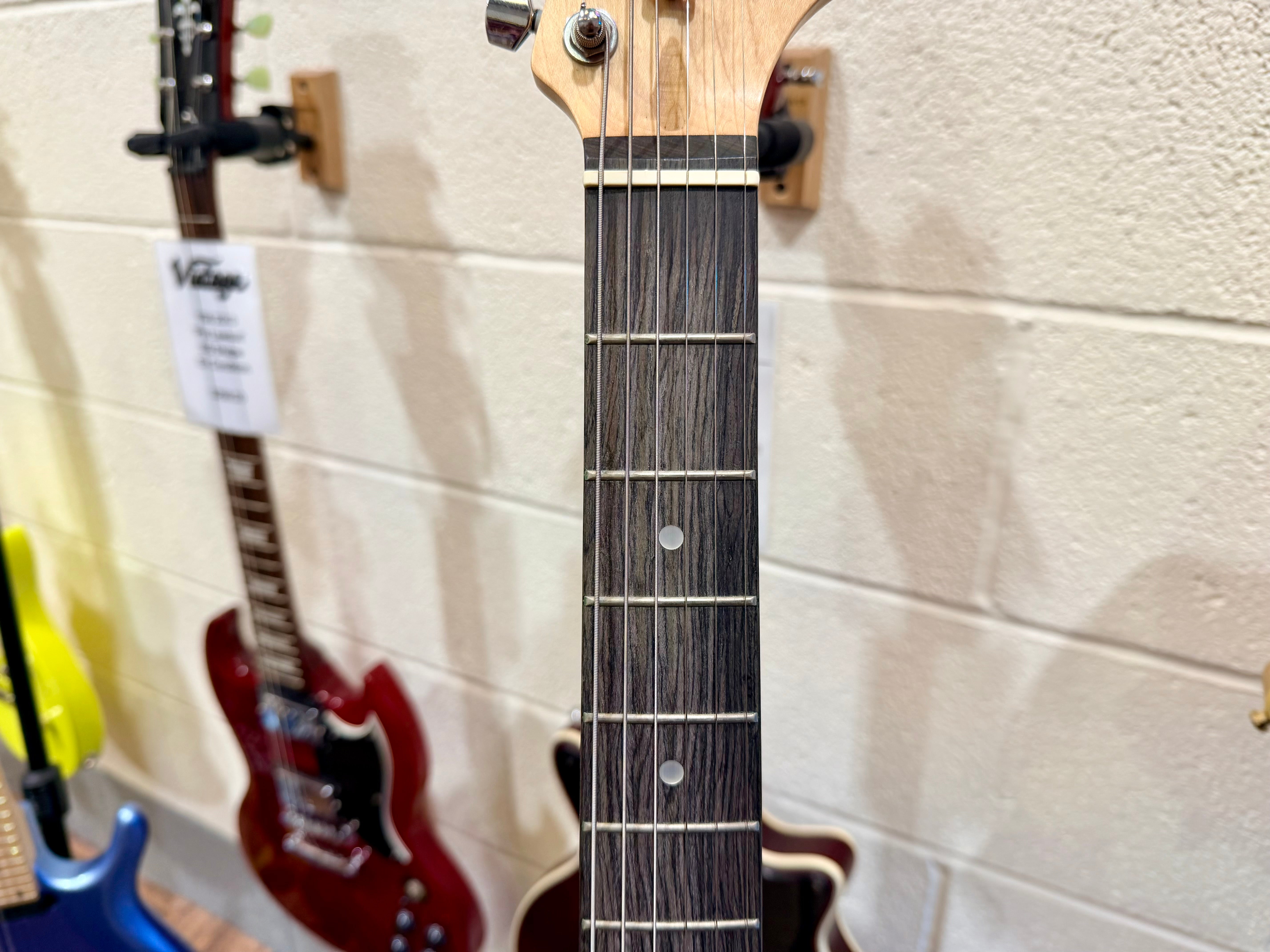 🎸 Aria Pro II 714 Strat Shape Electric Guitar~ Vintage White~ HSS Pickups 🎸