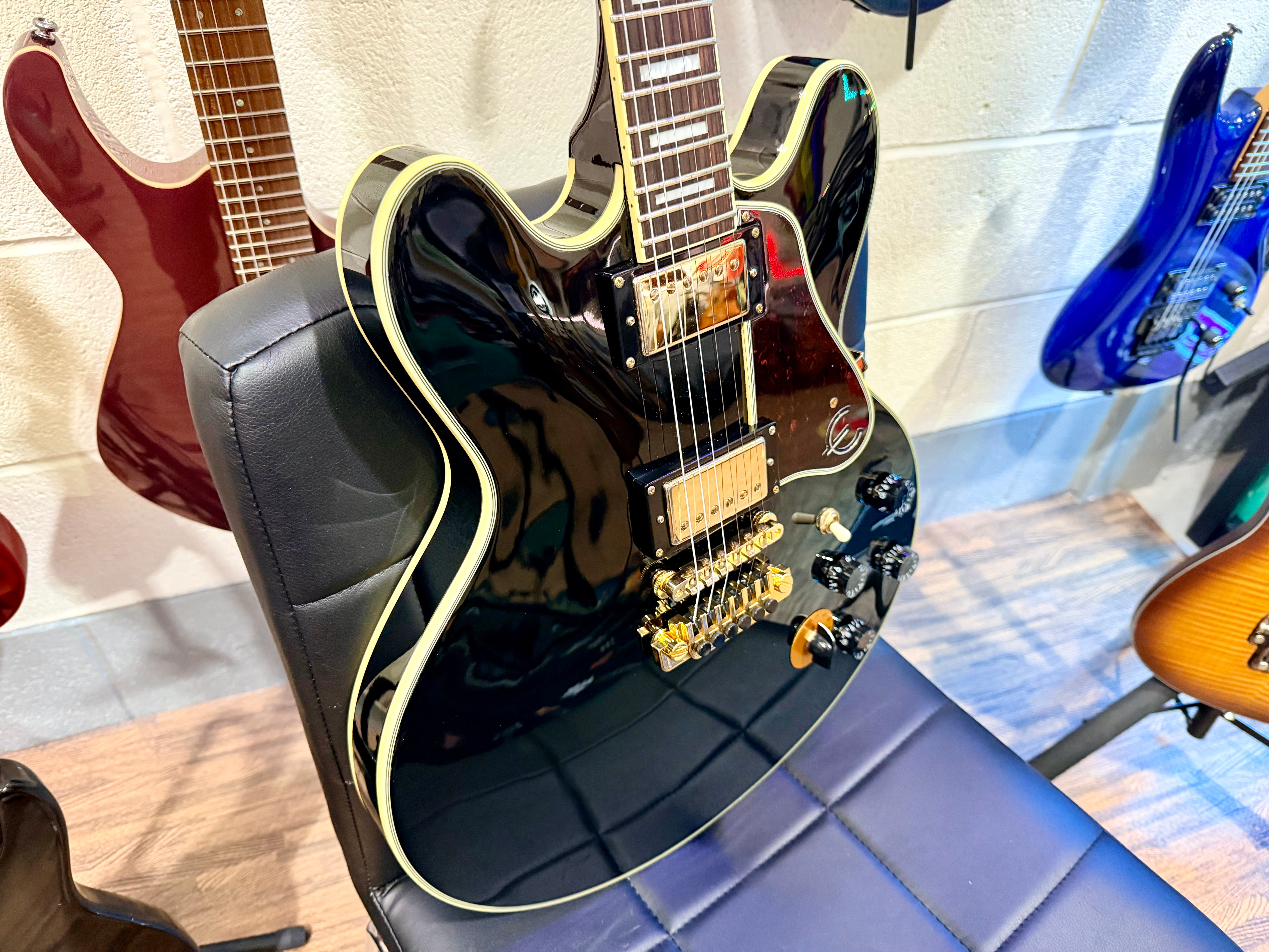 🔥2011🔥 Epiphone B.B. King Lucille Guitar~ Ebony Black~ Semi-Hollowbody!