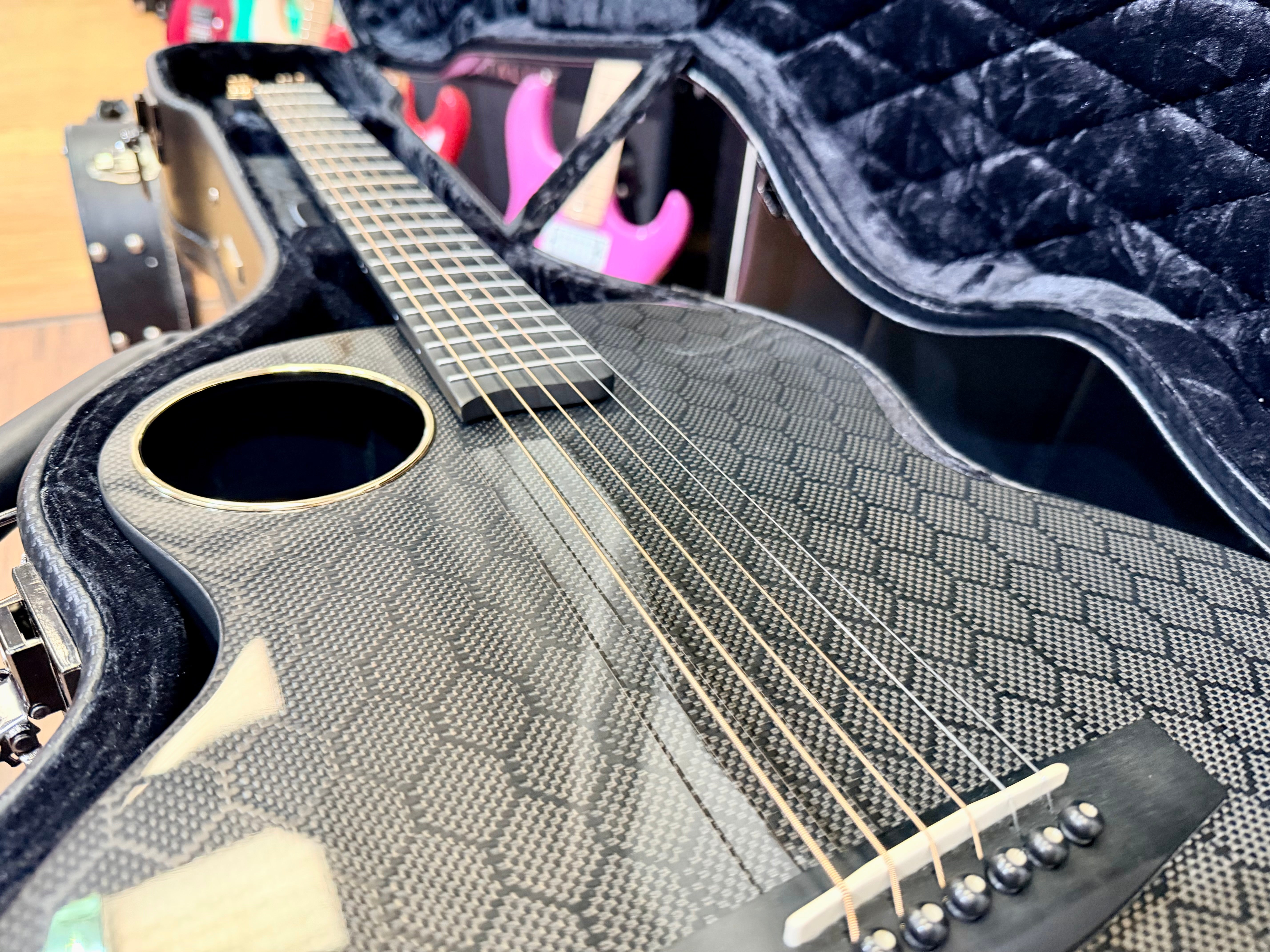 🔥MINT🔥 Enya X4 Pro Mini/EQ Carbon Fibre Electro-Acoustic Smart Guitar + Case!