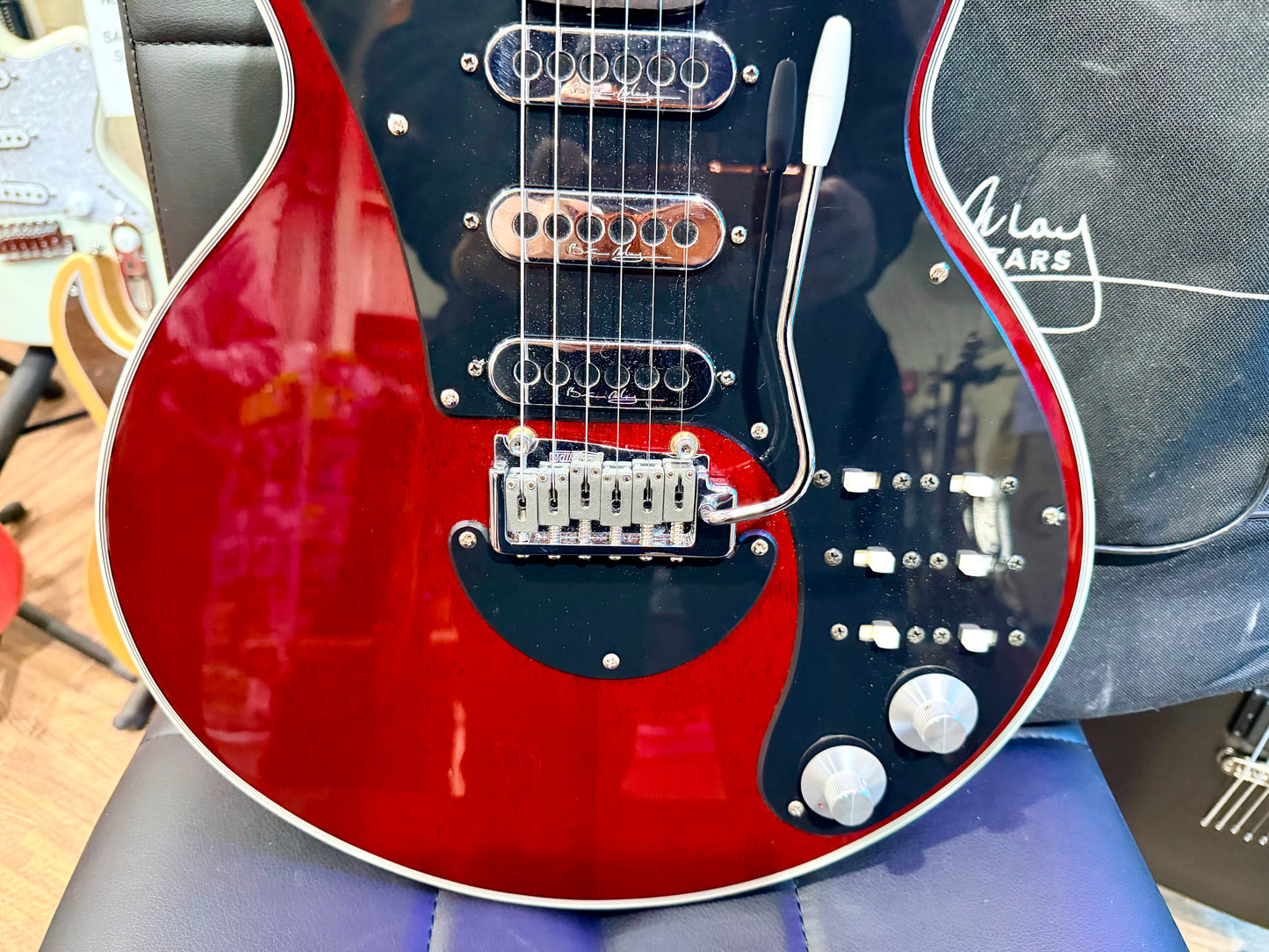 🔥BMG🔥 Brian May Red Special~ Antique Cherry~ Gig Bag~ 2023 Model!