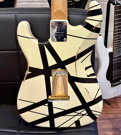 🔥2022🔥 EVH Striped Series '78 Eruption Relic~ White with Black Stripes~Gig Bag