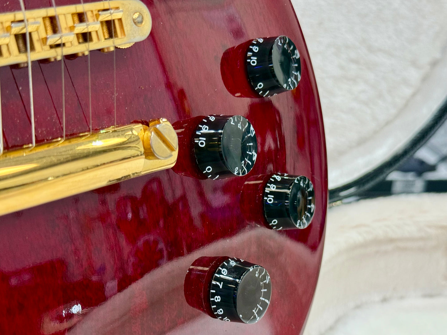 🌟2007 USA🌟 Gibson Les Paul Studio~ Wine Red~ Gold Hardware~ Hard Case~STUNNING