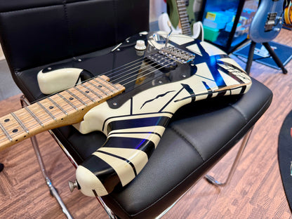 🔥2022🔥 EVH Striped Series '78 Eruption Relic~ White with Black Stripes~Gig Bag