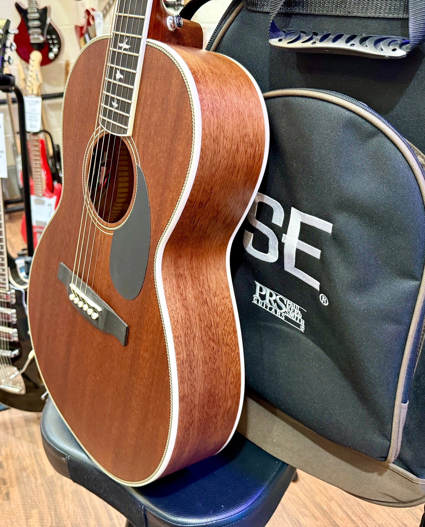 🦅 MINT 2020 🦅 PRS SE P20E Tonare Parlor~Electro Acoustic~ Satin Mahogany + Bag