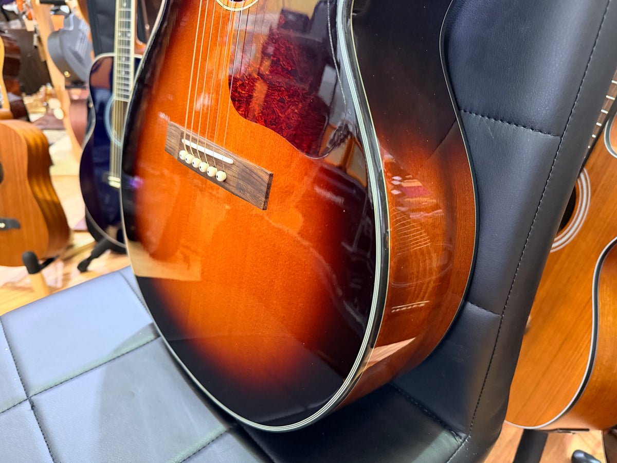 Peerless PGC-65 00 Compact Grand Concert Acoustic Guitar~ Vintage Sunburst OHSC!