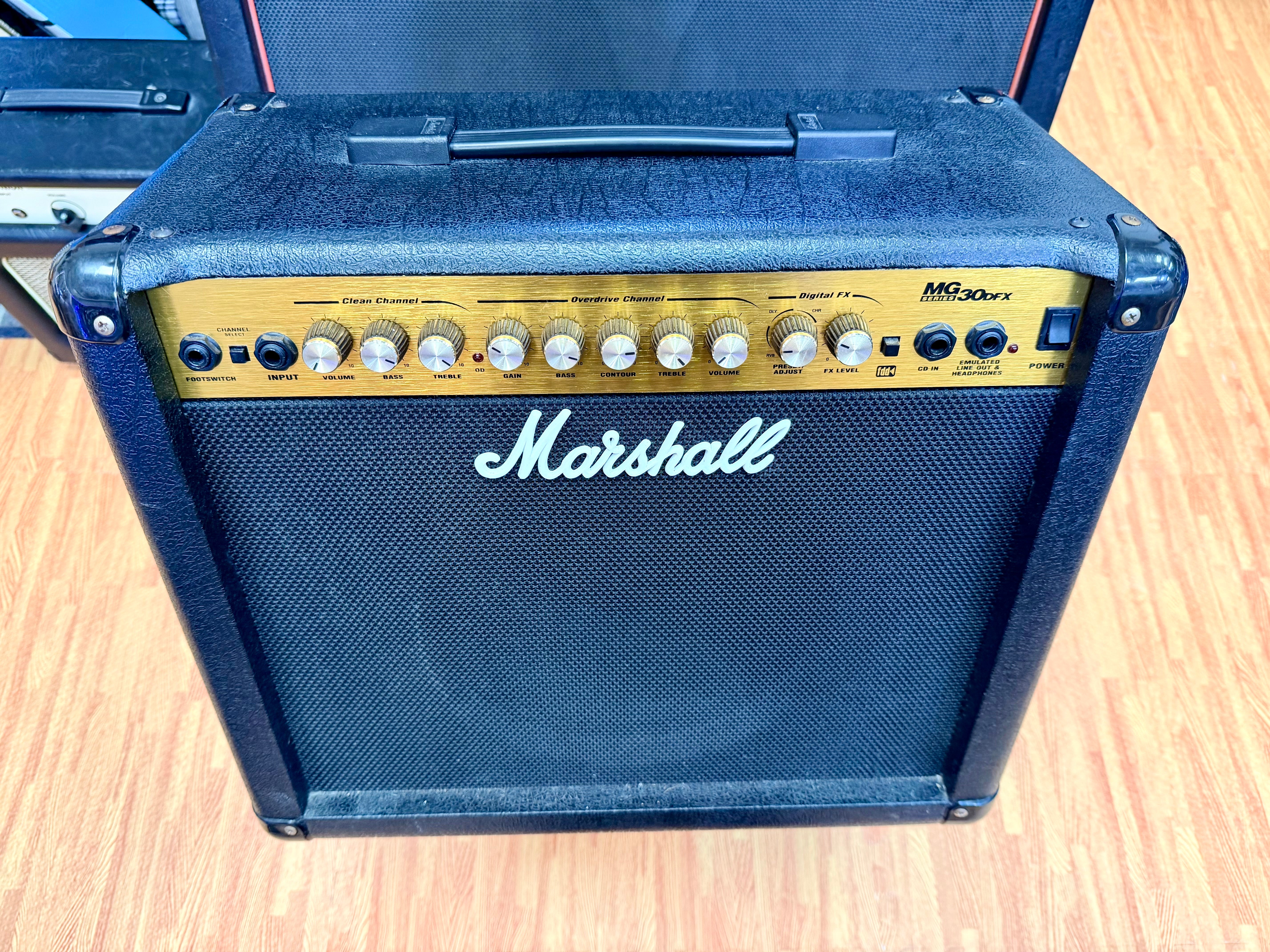 🎸 Marshall MG30DFX Guitar Combo Amplifier~ 30w Amp~ 10” Speaker 🎸