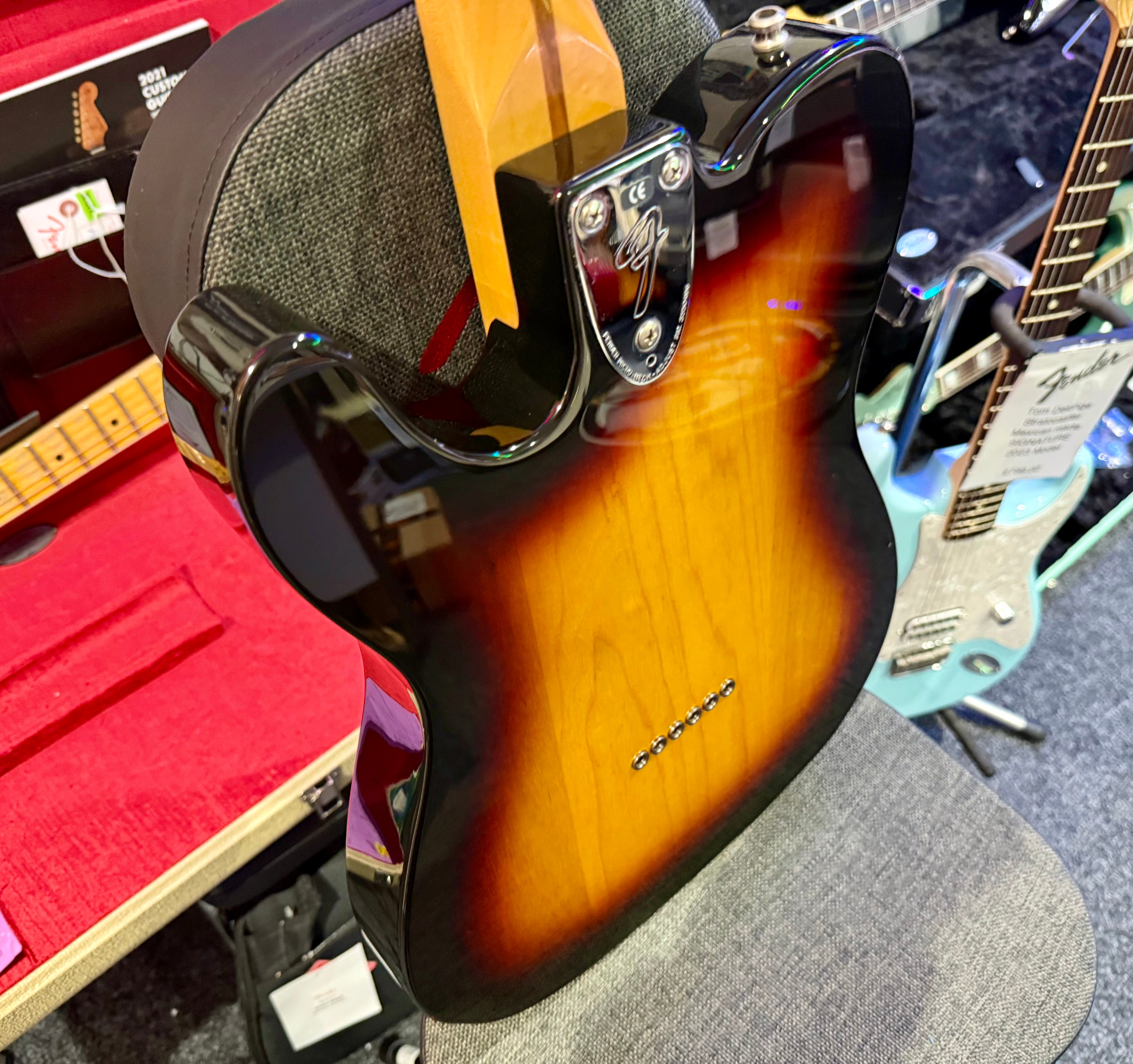 🌟1999🌟 Fender Classic Series '72 Telecaster Thinline~ 3 Color Sunburst~ Lovely