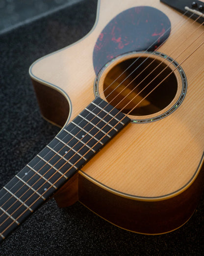 Enya EGA-Q1M Grand Auditorium Pro Series Acoustic Guitar