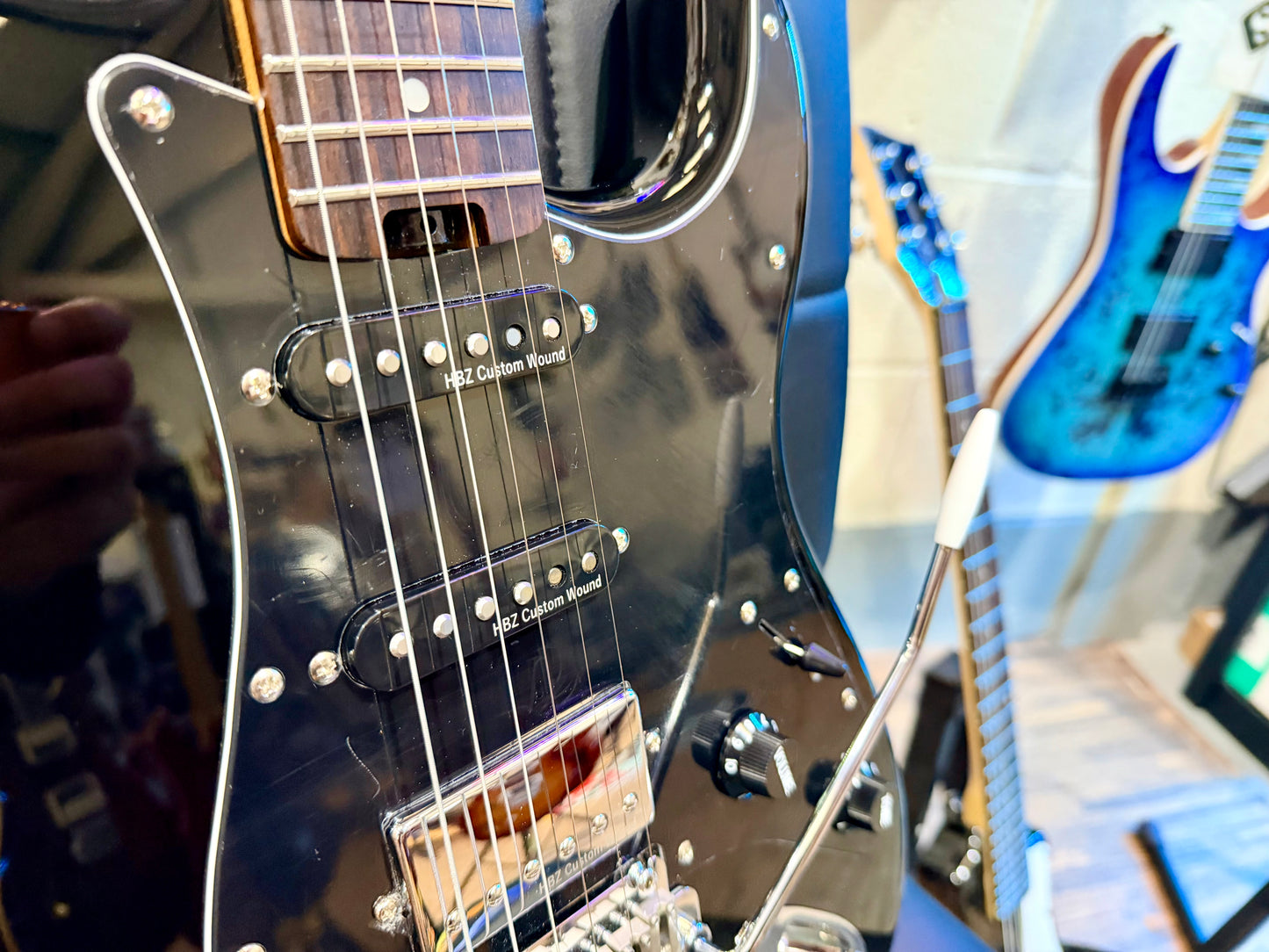 🌟MINT🌟 Harley Benton ST-Modern HSS BK~ Stratocaster Style~ Black Gloss!