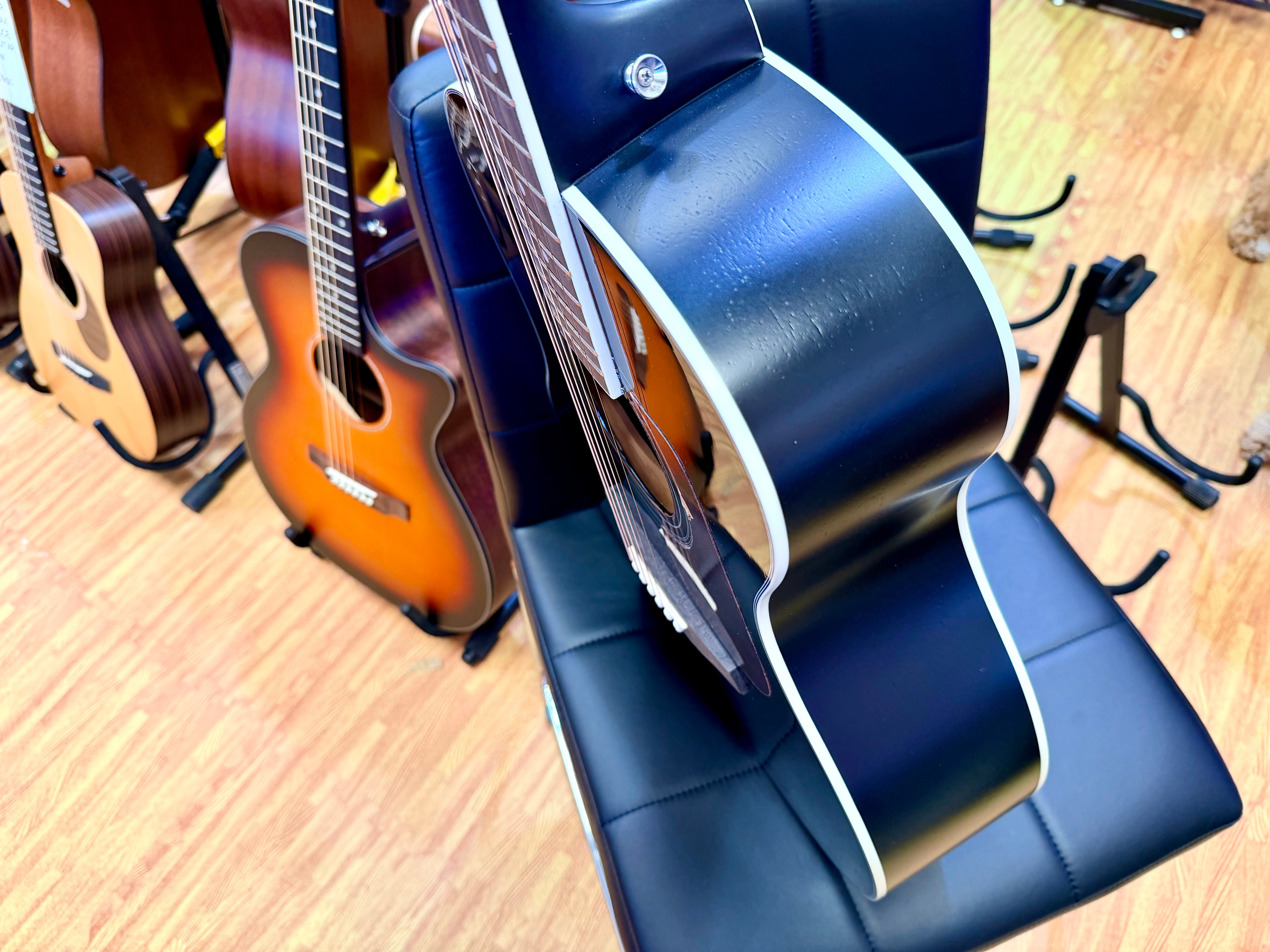 🌟NEW🌟 Vintage VE330 Electro Acoustic Guitar~ Gloss Black~ Solid Spruce Top!