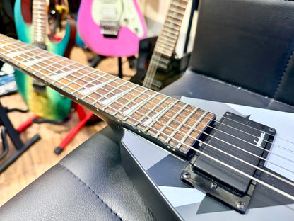 🔥2022🔥 Jackson Rhoads X Series RRX24 Winter Camo~ Hard Case~ Electric Guitar!