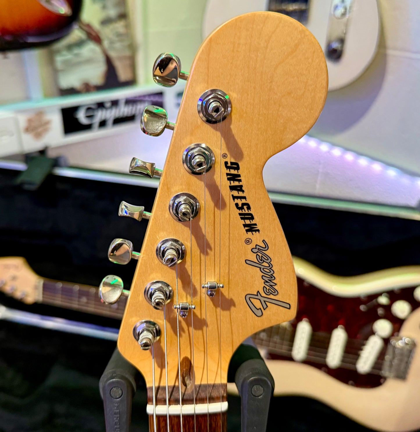 🔥2018 USA🔥 Fender American Performer Mustang~ 3-Color Sunburst~ Case & Docs!