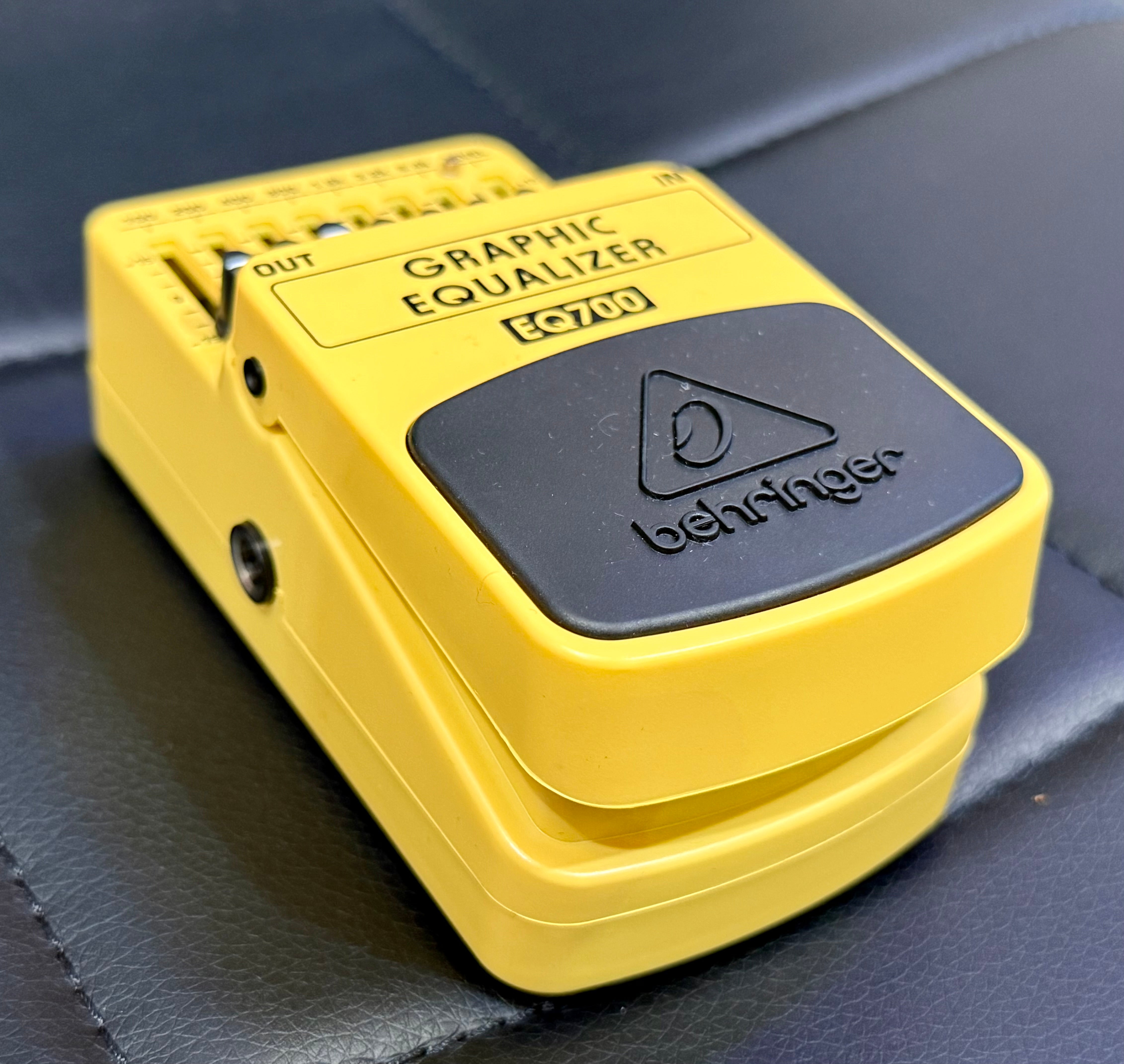 🎸 Behringer EQ700 Ultimate 7-band Graphic Equalizer Guitar Effect Foot Pedal 🎸