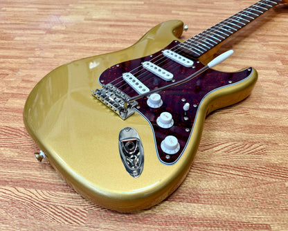 ✨MINT✨ Fender Squier FSR Classic Vibe 60s Stratocaster~ Aztec Gold~ 2025 Strat