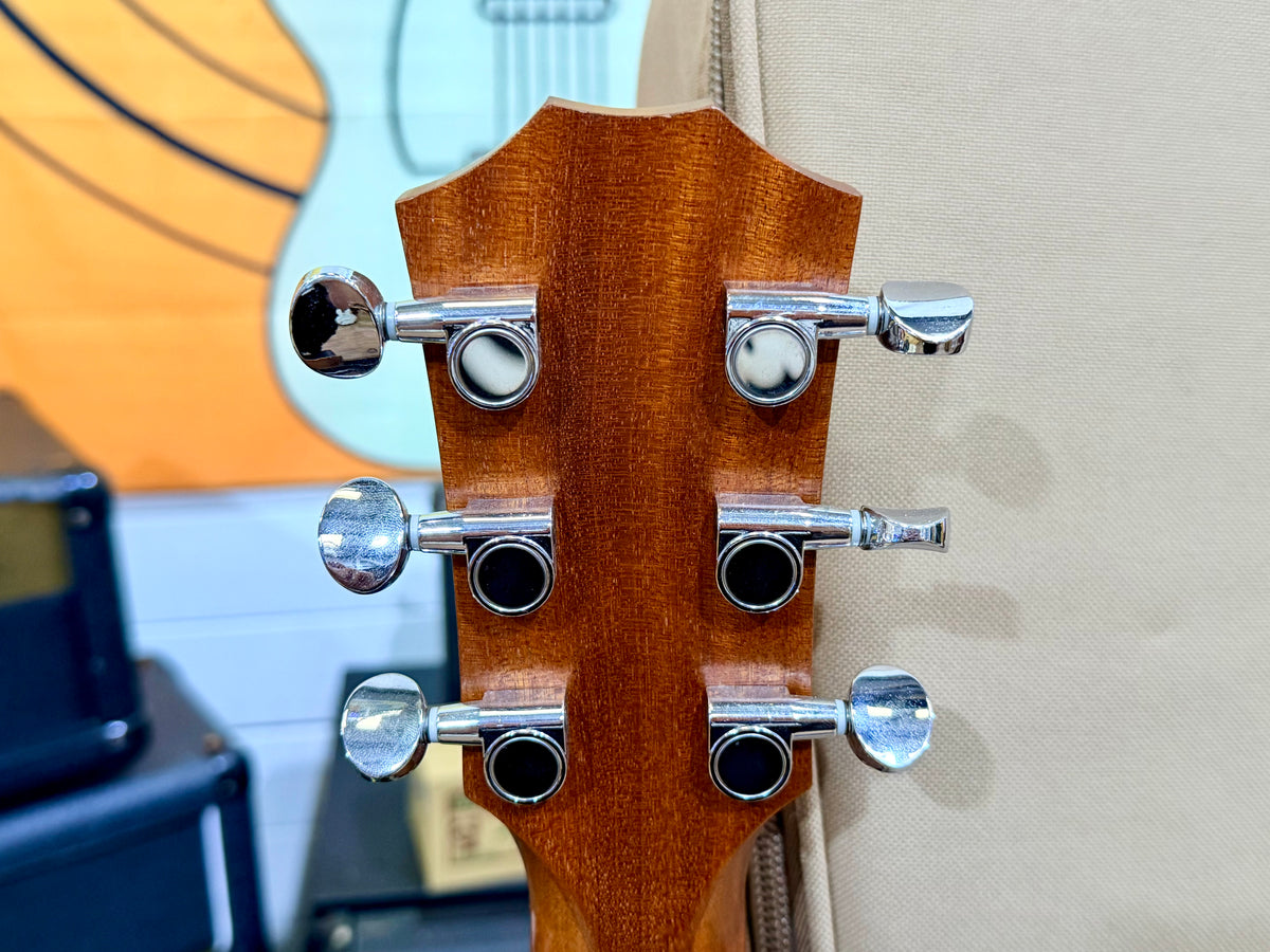 ✨2021✨ Taylor GS Mini-E Rosewood Electro Acoustic Travel Guitar with Gig Bag!