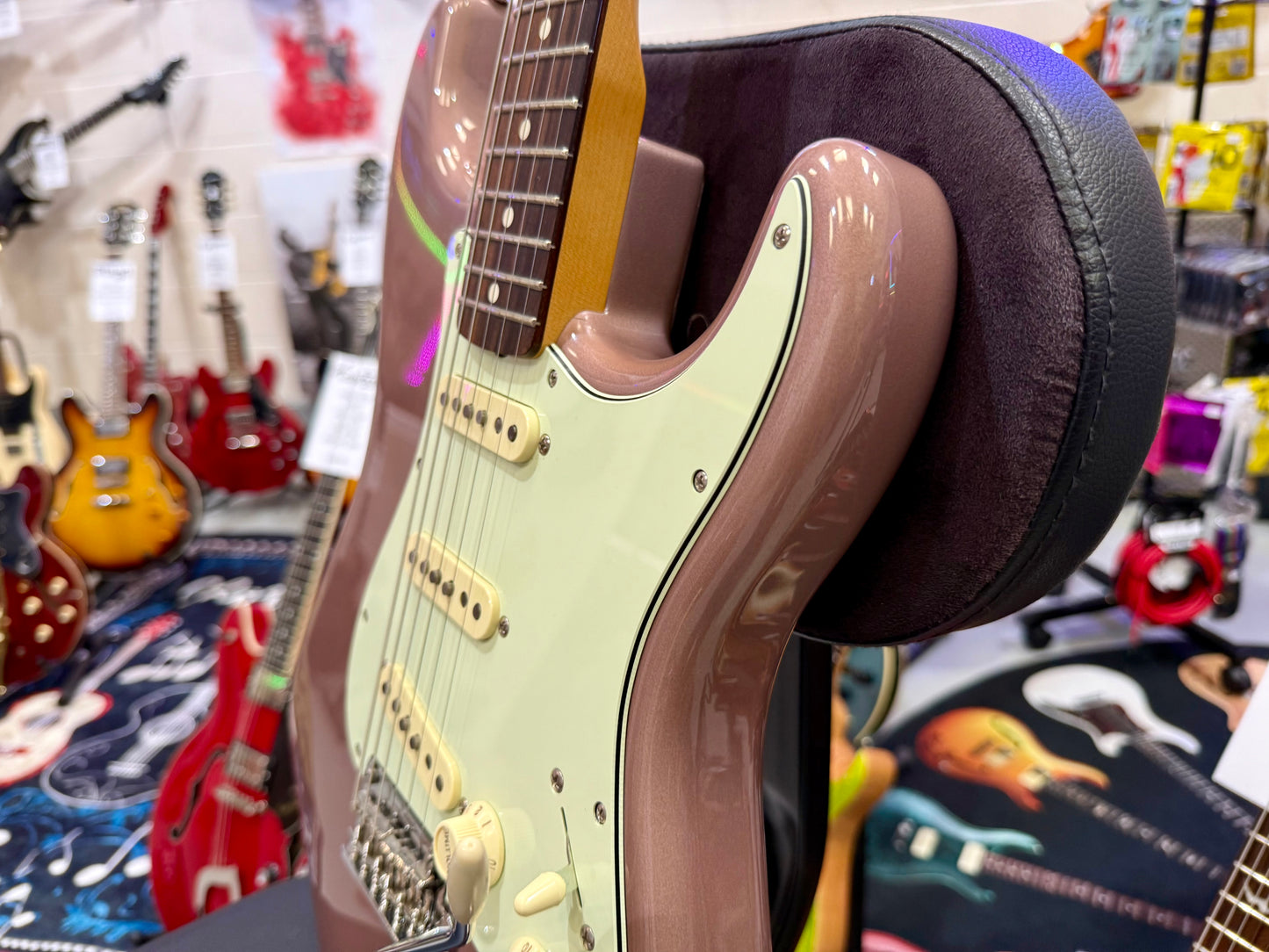 🌟2020🌟 Fender Vintera '60s Stratocaster Modified~ Burgundy Mist Metallic~ Case