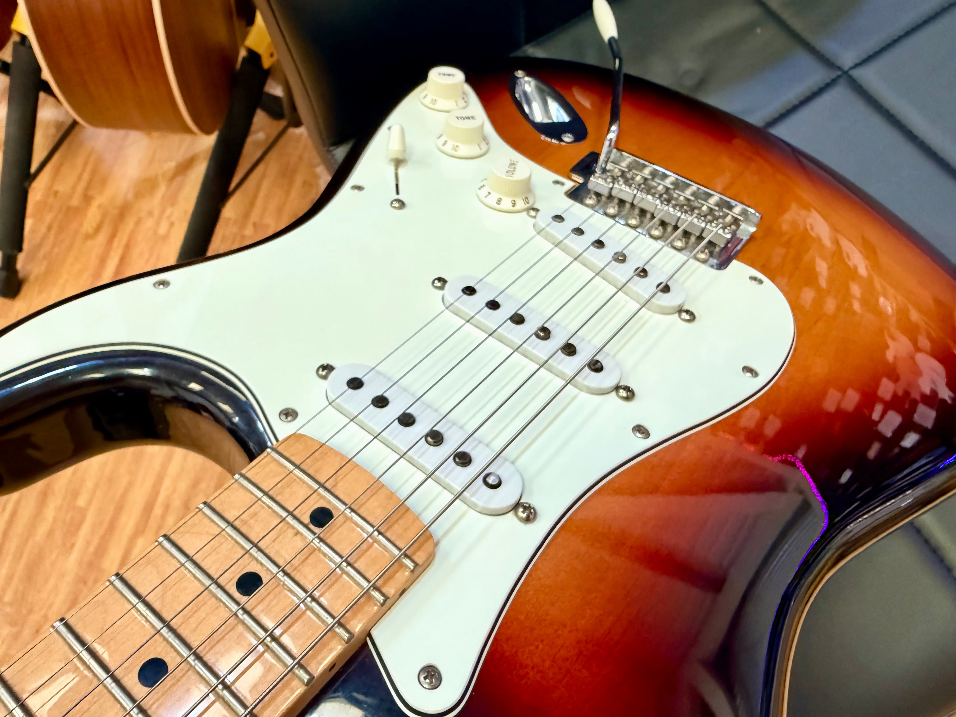 ☀️2017☀️ Fender Standard Stratocaster~ Mexican MIM~ Brown Sunburst~ Maple~ Strat