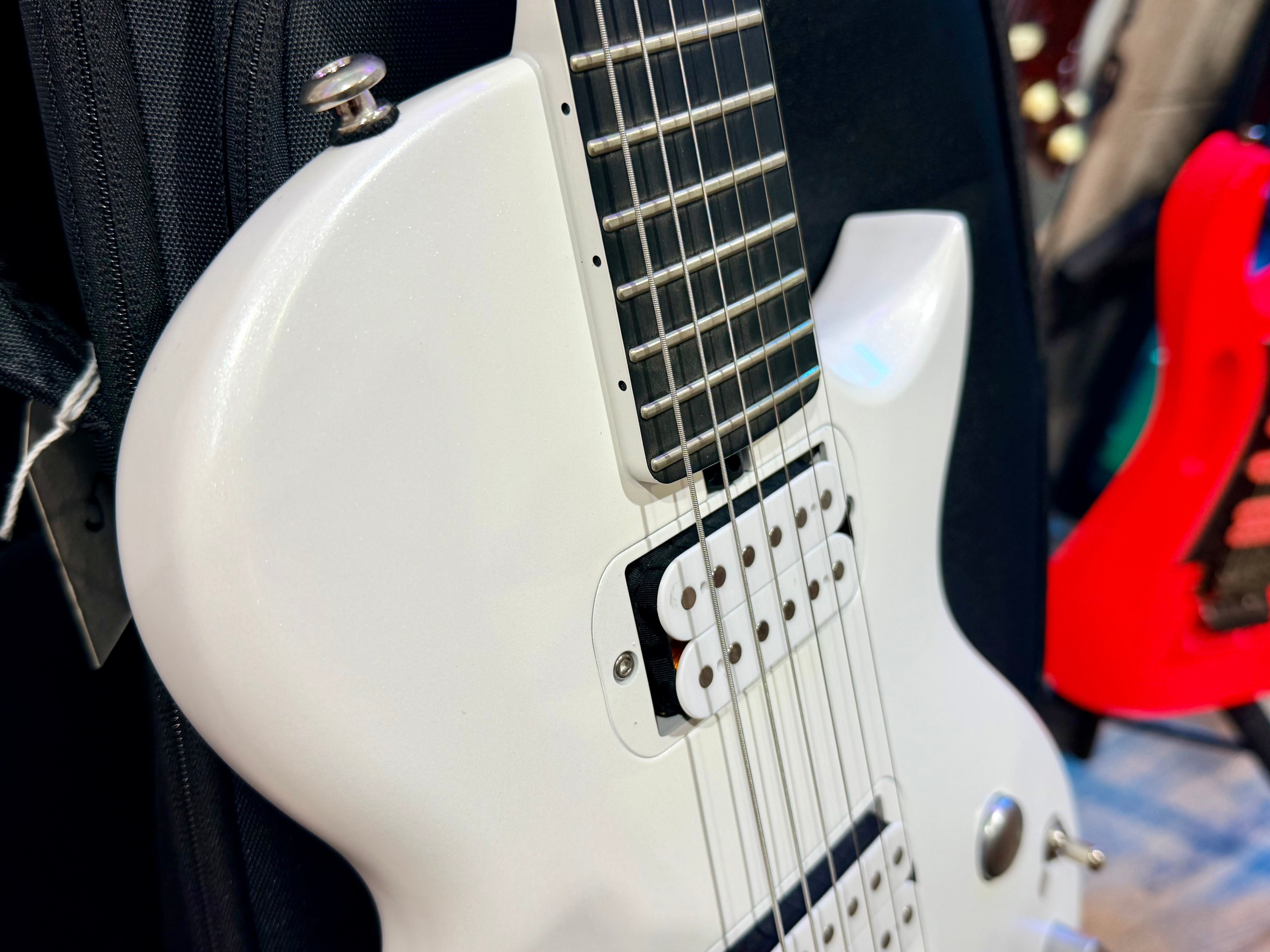 🔥 Enya Nova Go Sonic~ Pearl White~ Smart Electric Guitar~Speaker & FX + Bag 🔥