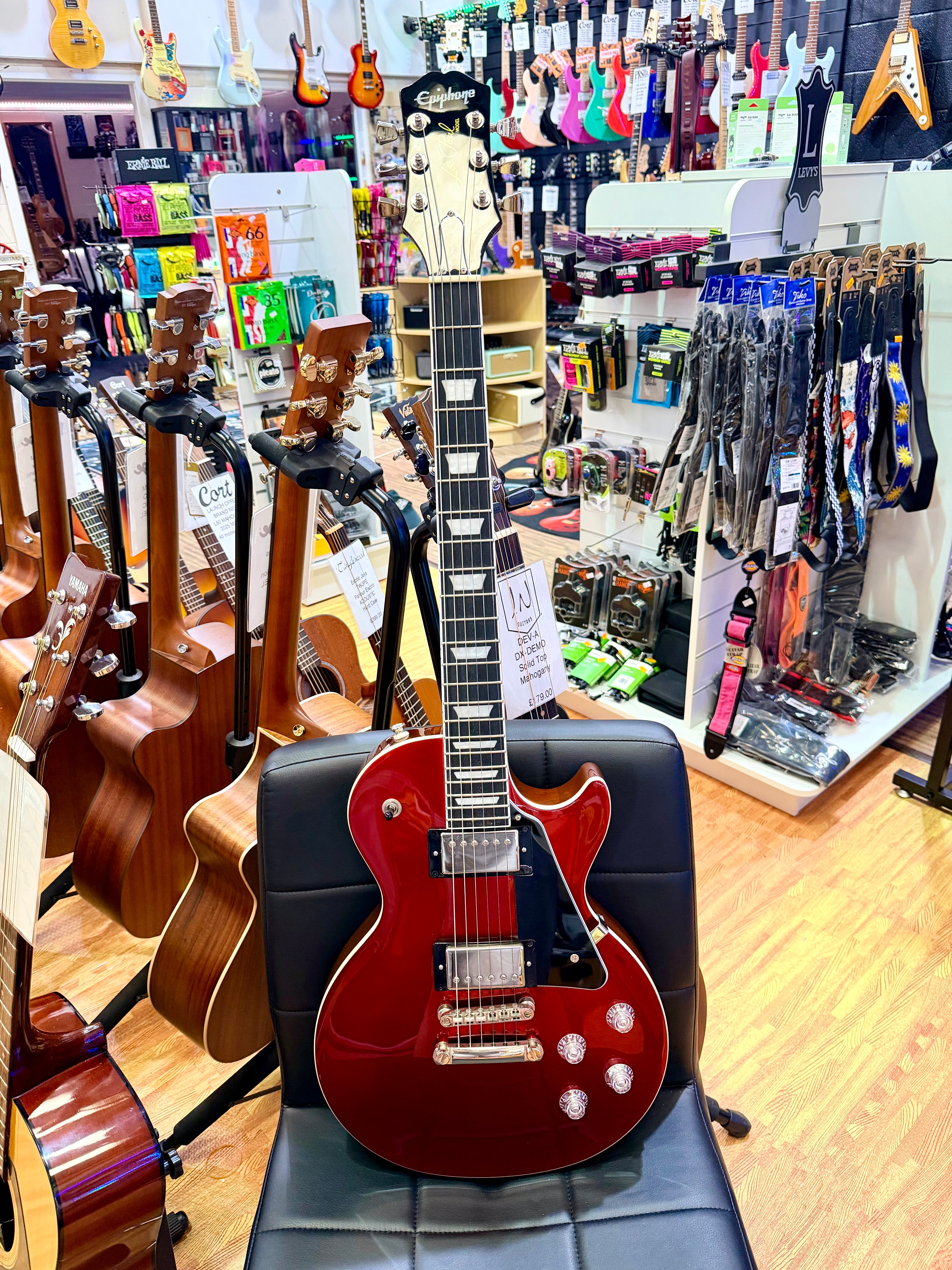 ✨MINT✨ Epiphone Les Paul Modern Sparkling Burgundy~ Electric Guitar~ 2022!