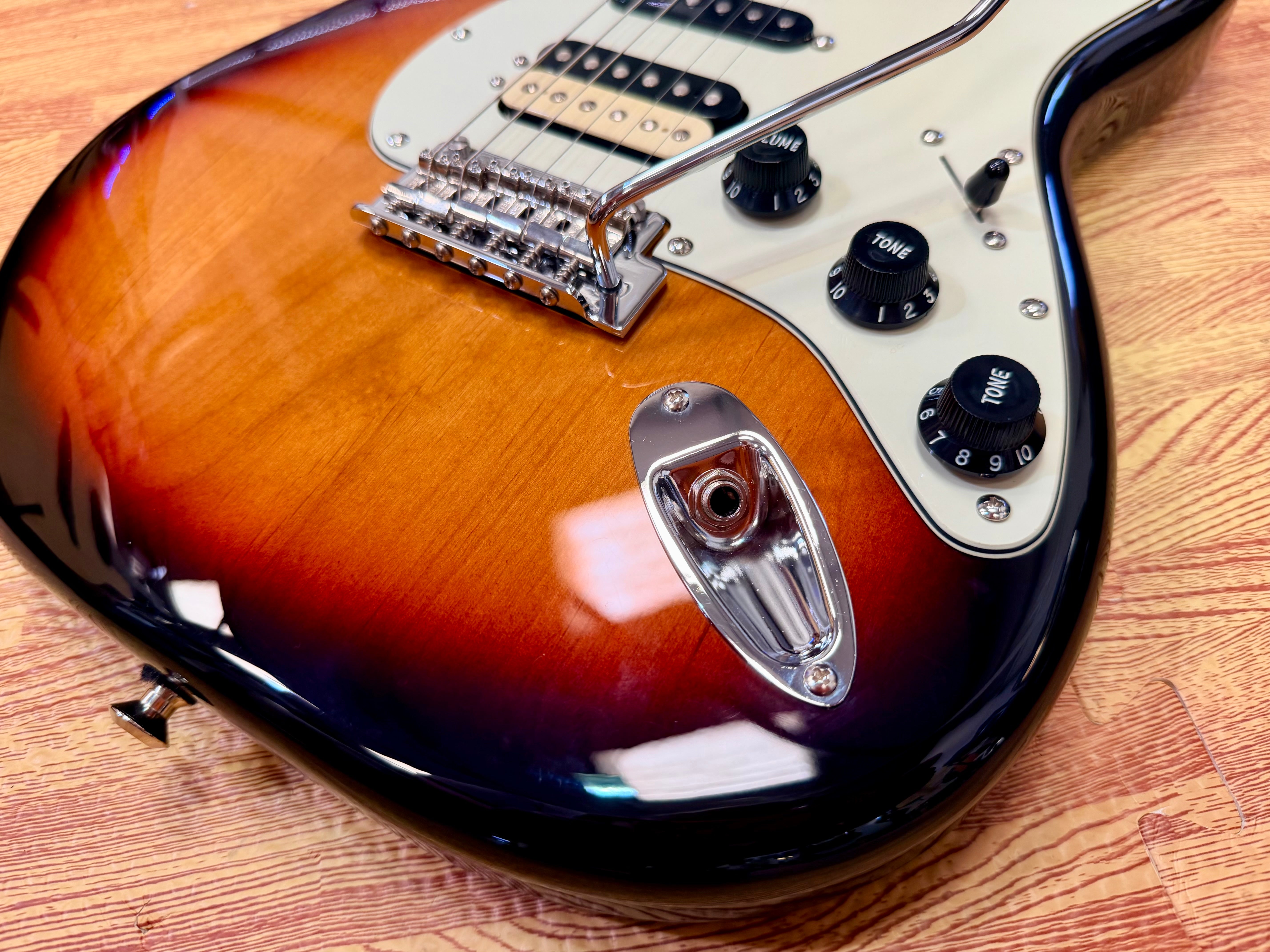 ⚡️2021⚡️ Fender Player Stratocaster HSS~ Shawbucker/Tonerider/Lockers~ Sunburst!