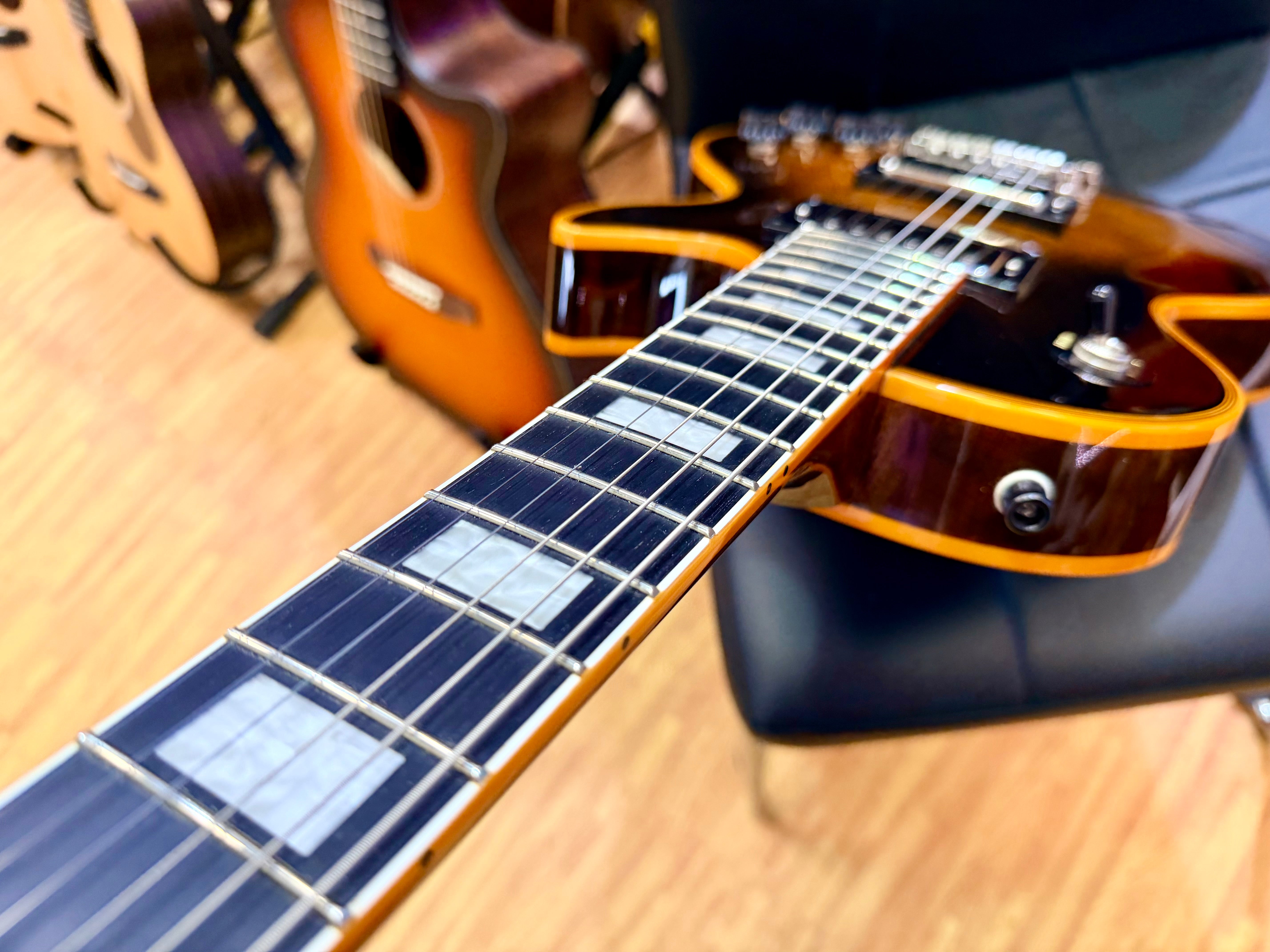 🔥2025🔥 Epiphone Les Paul Custom Widow Orange Burst~ Inspired by Gibson + Bag!