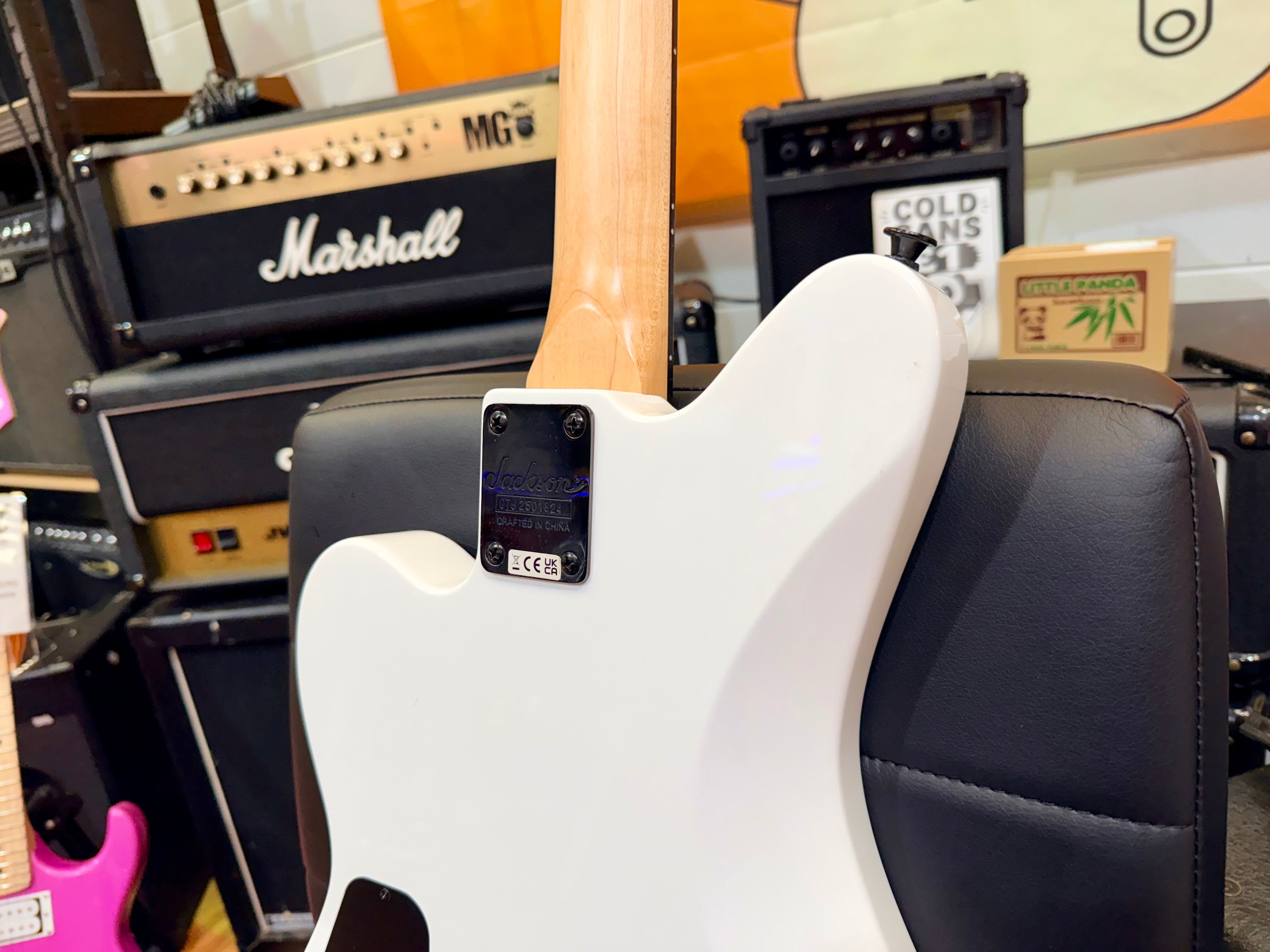 ✨EX-DEMO✨ Jackson JS Series Surfcaster JS22 HT Snow White Electric Guitar!