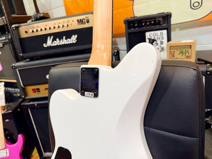 ✨EX-DEMO✨ Jackson JS Series Surfcaster JS22 HT Snow White Electric Guitar!