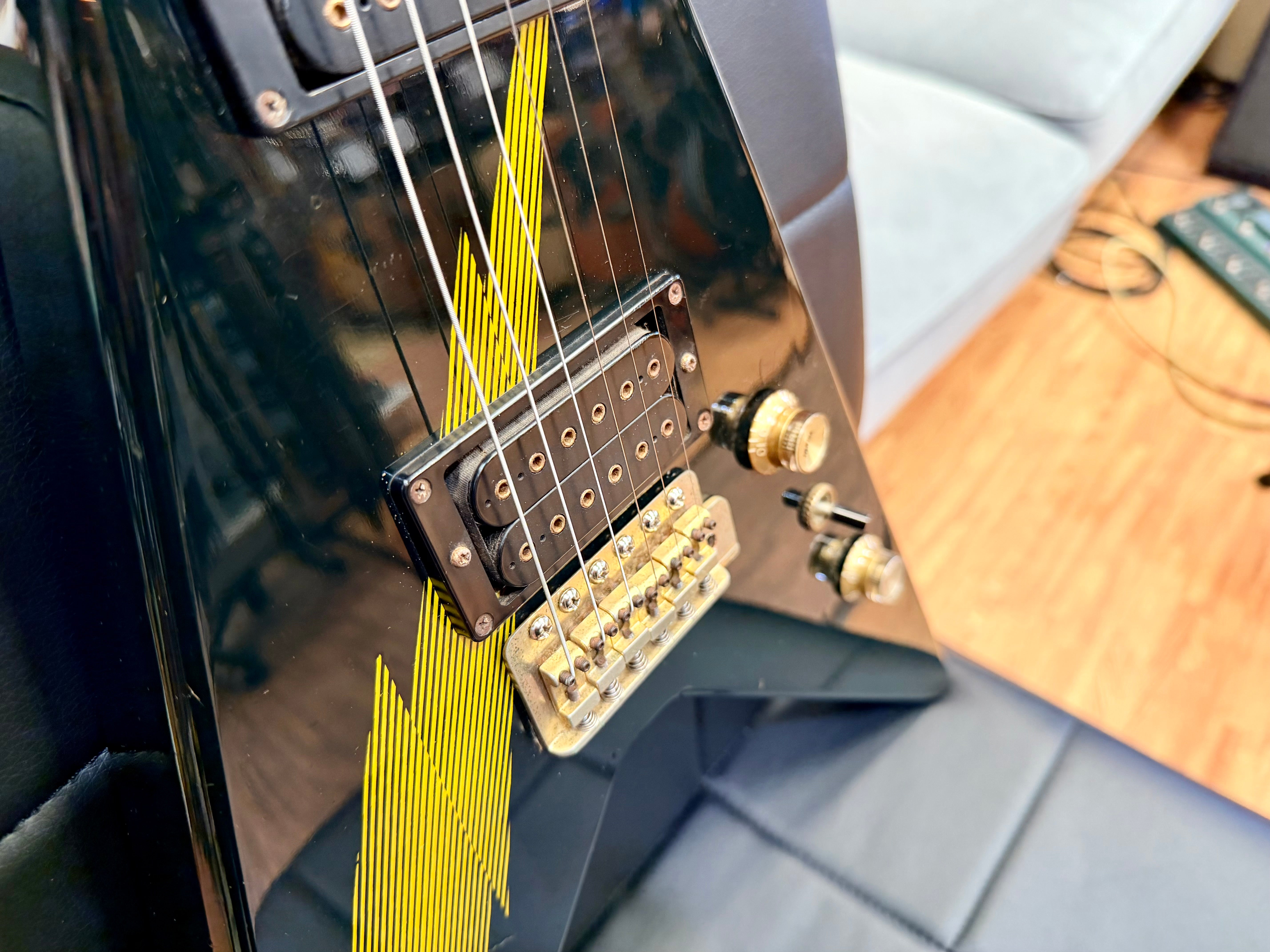 🇯🇵 1983 JAPAN 🇯🇵 Aria Pro II XX Deluxe Flying V 1983 Lightning MIJ Matsumoku